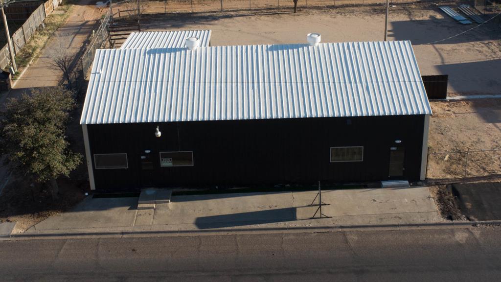 302 E 52nd St