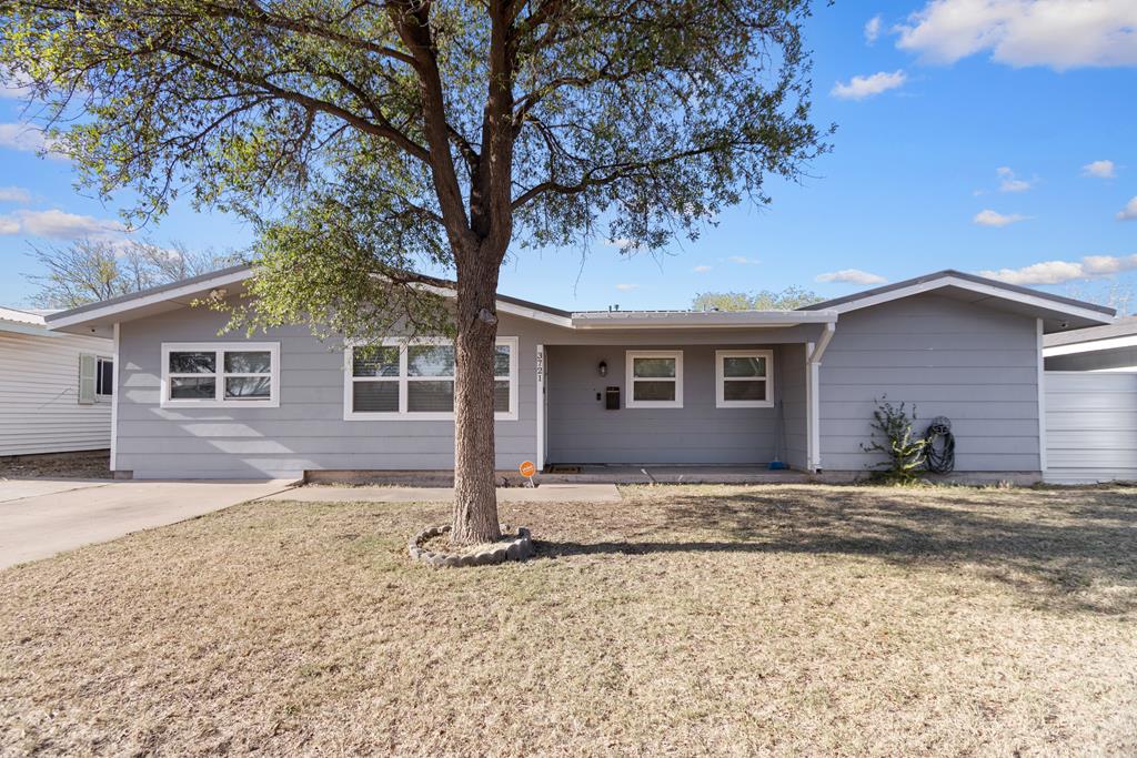 3721 Crestview Dr