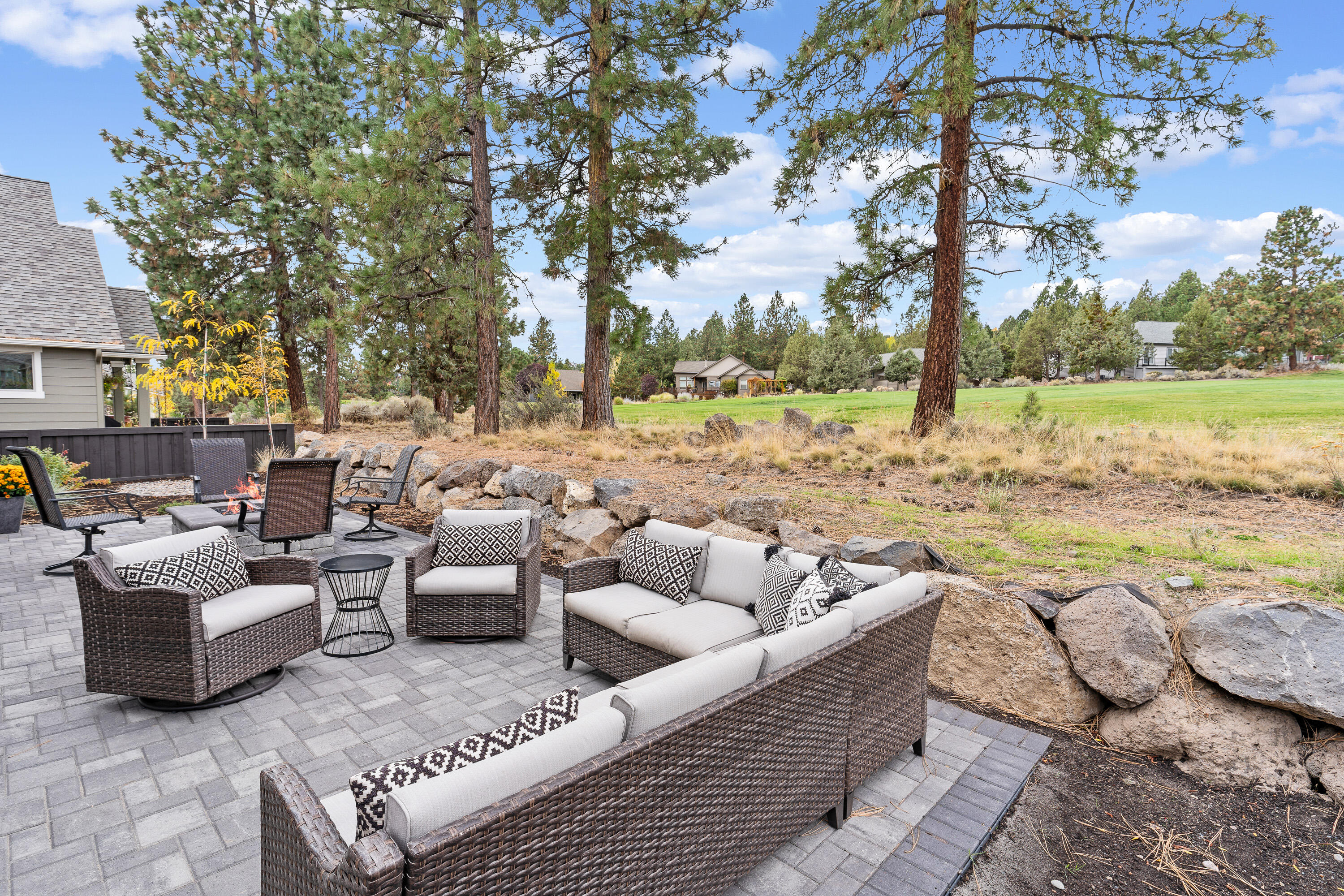 3043 NW Hidden Ridge Drive