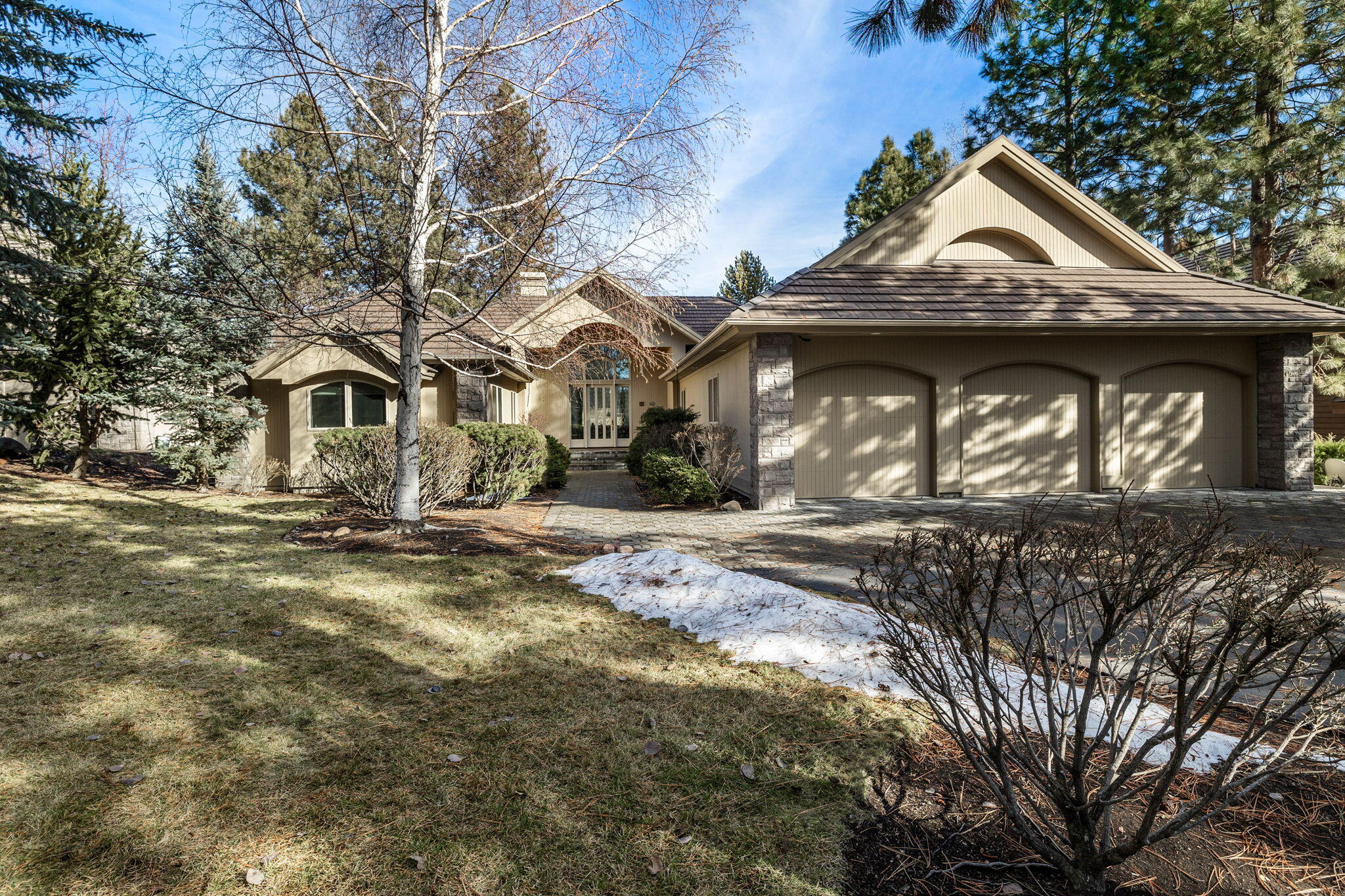 19546 Green Lakes Loop