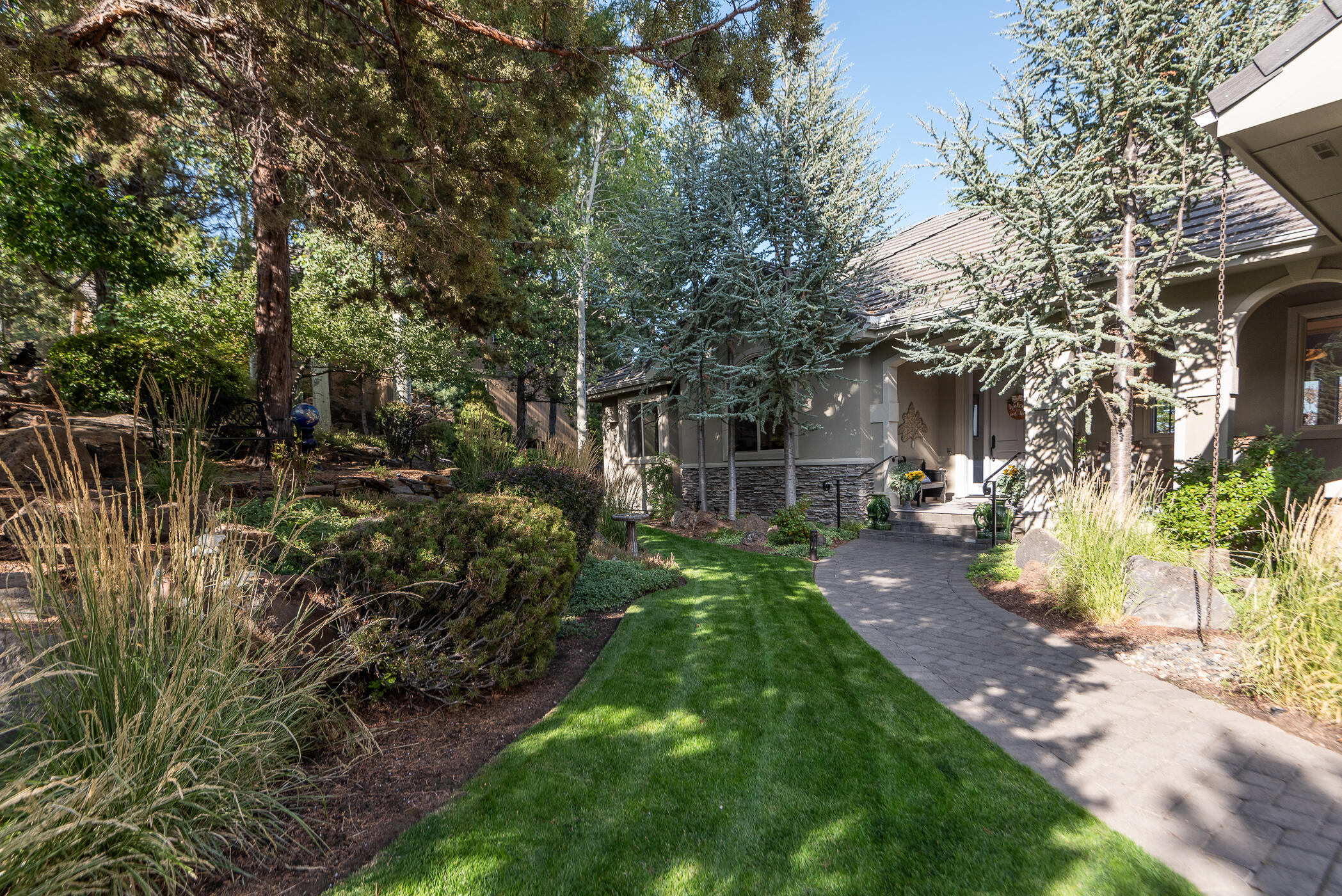 1166 NW Redfield Circle