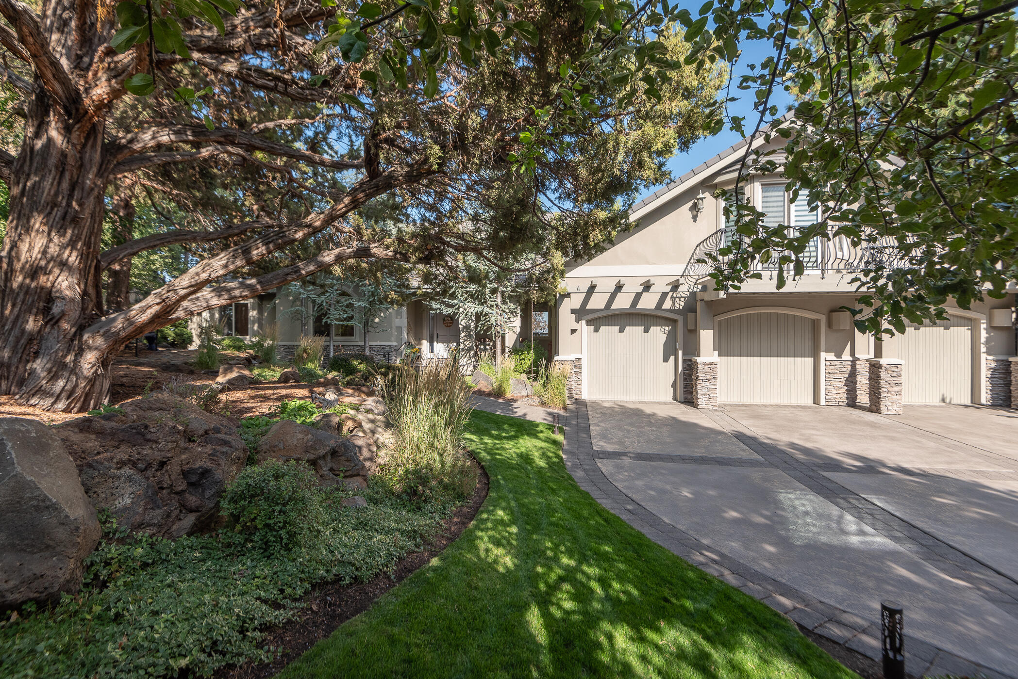 1166 NW Redfield Circle