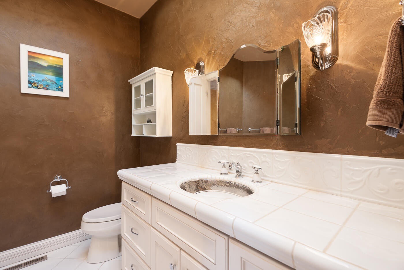 60340 Sunset View Drive