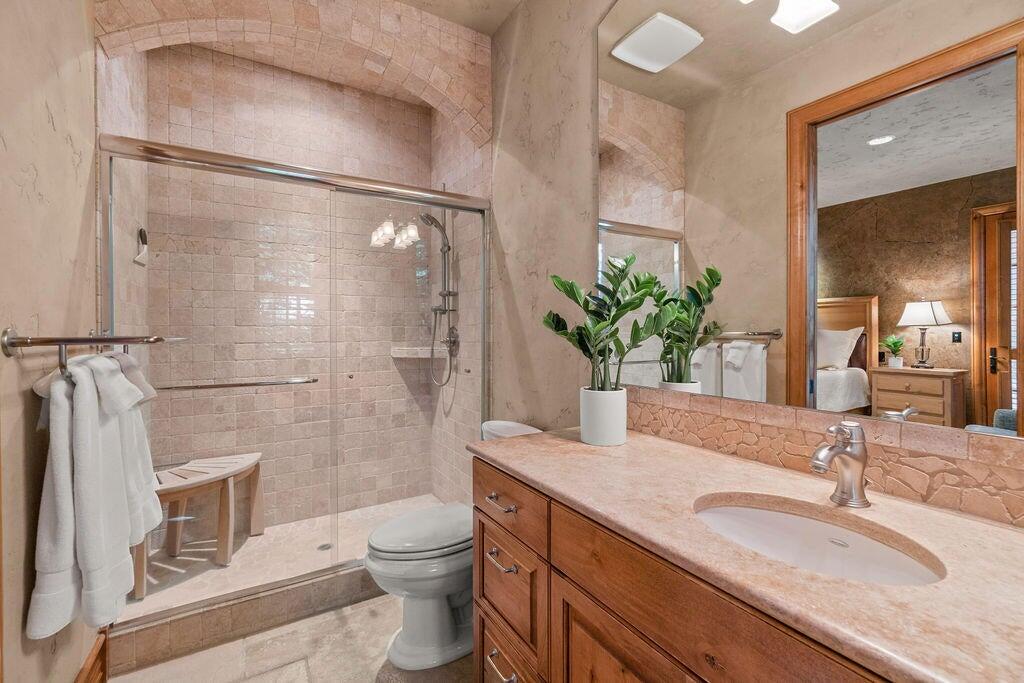 61951 Kildonan Court