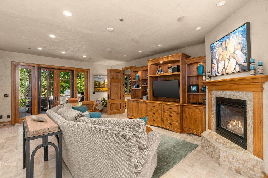 61951 Kildonan Court