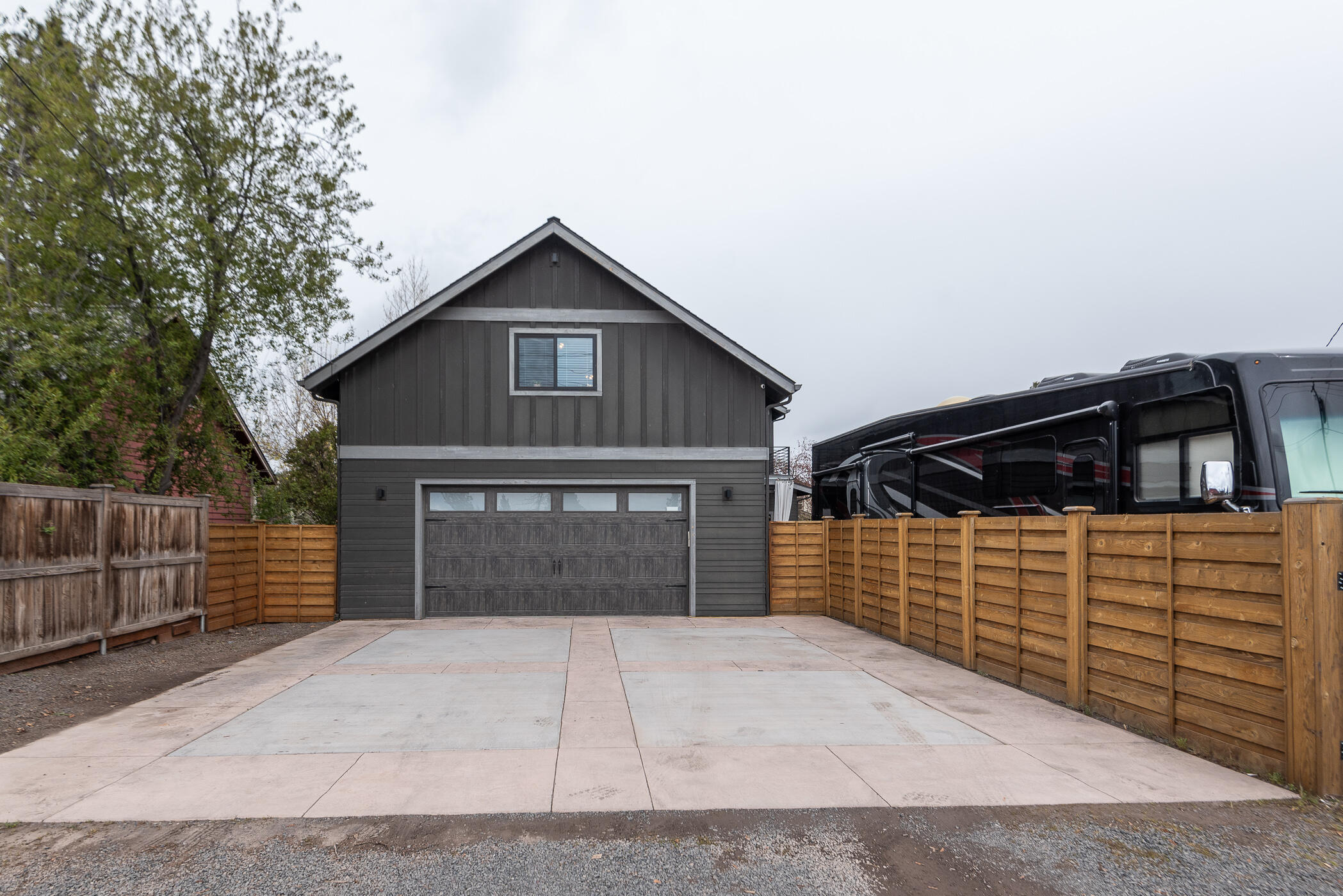 1235 NW Albany Avenue