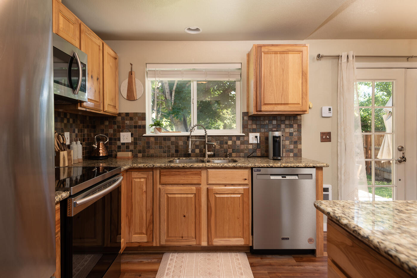 2766 SW Reindeer Avenue