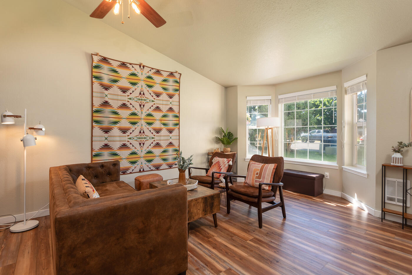 2766 SW Reindeer Avenue