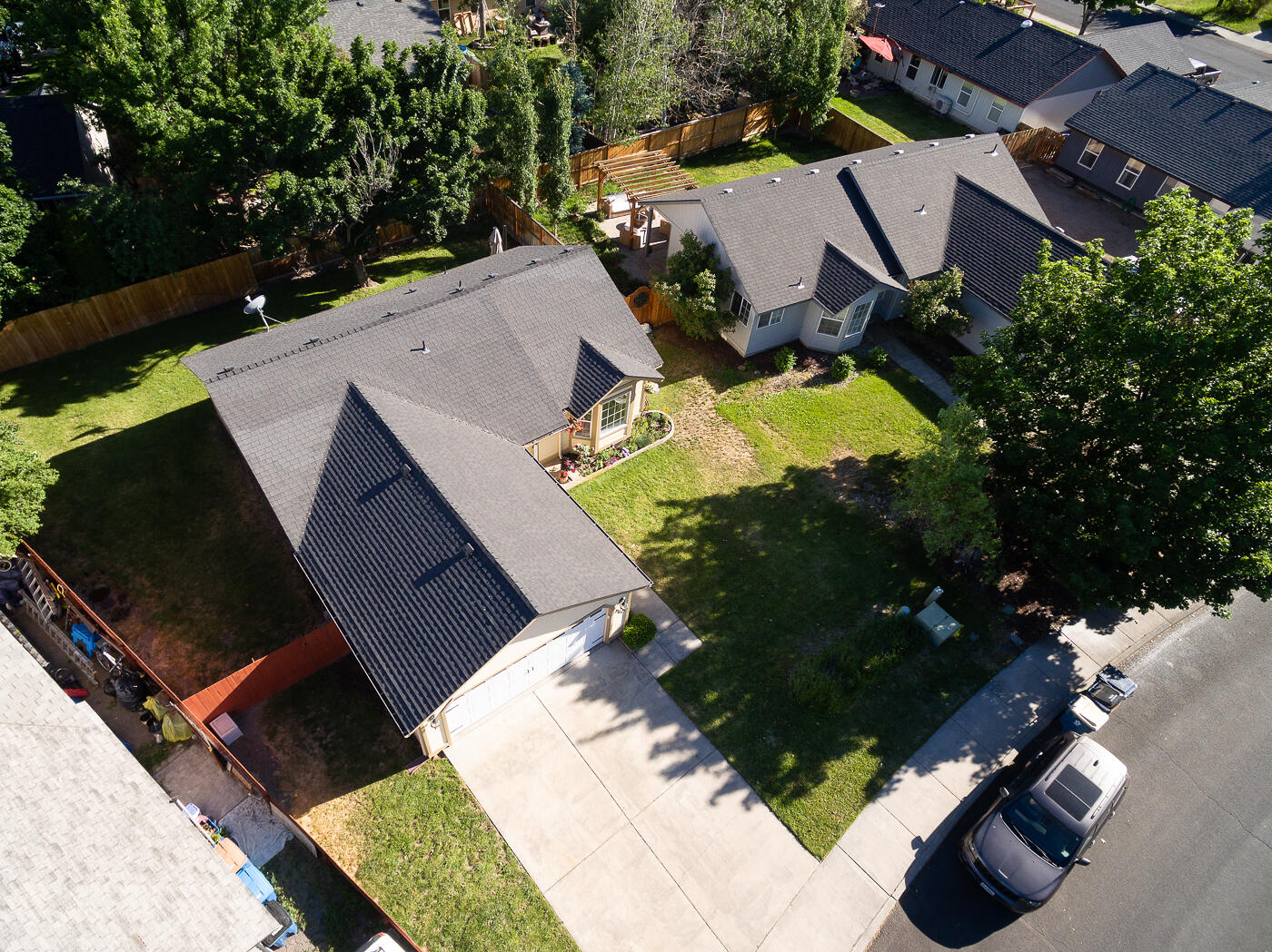 2766 SW Reindeer Avenue