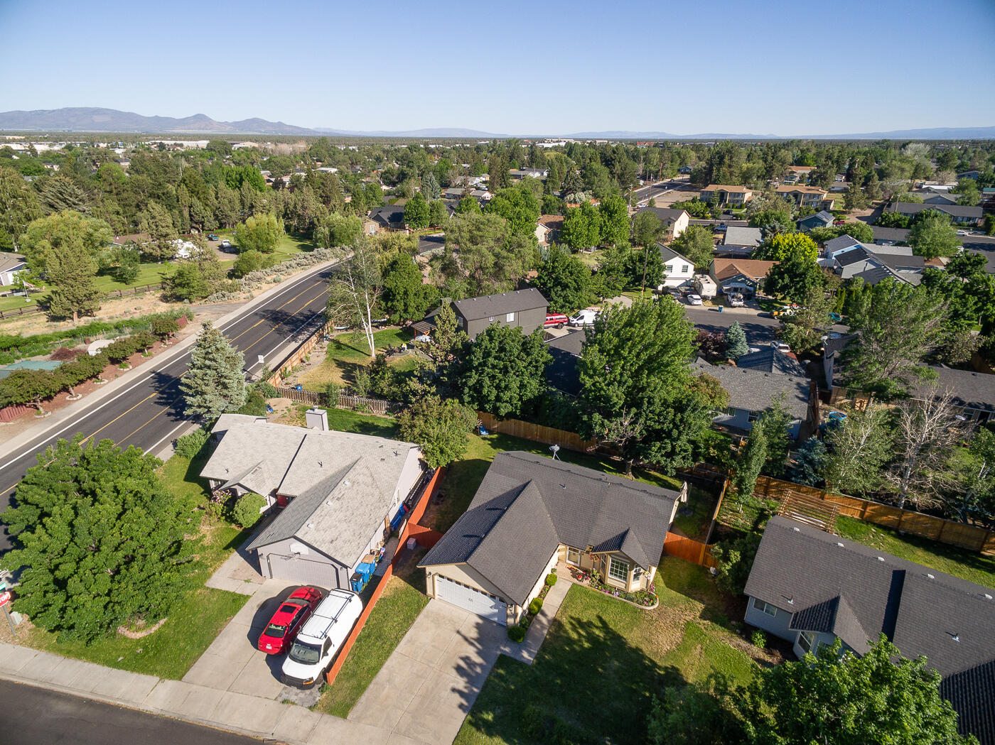 2766 SW Reindeer Avenue