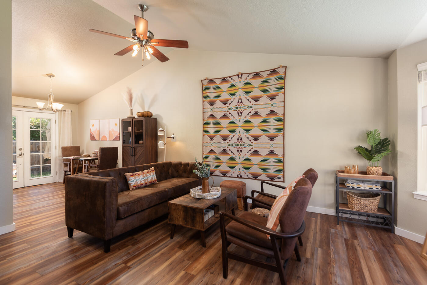 2766 SW Reindeer Avenue