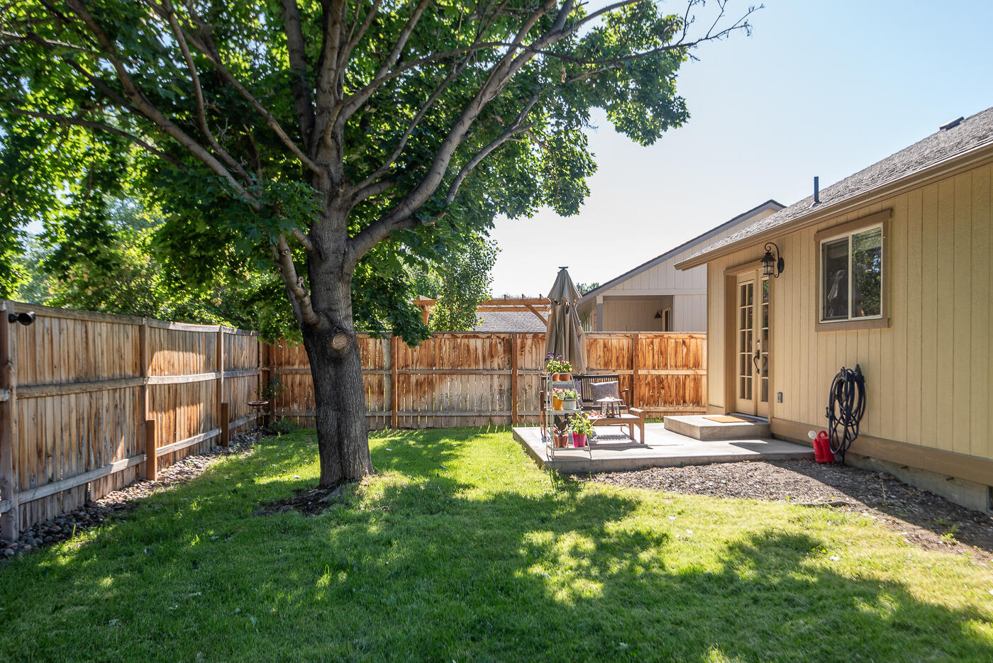 2766 SW Reindeer Avenue