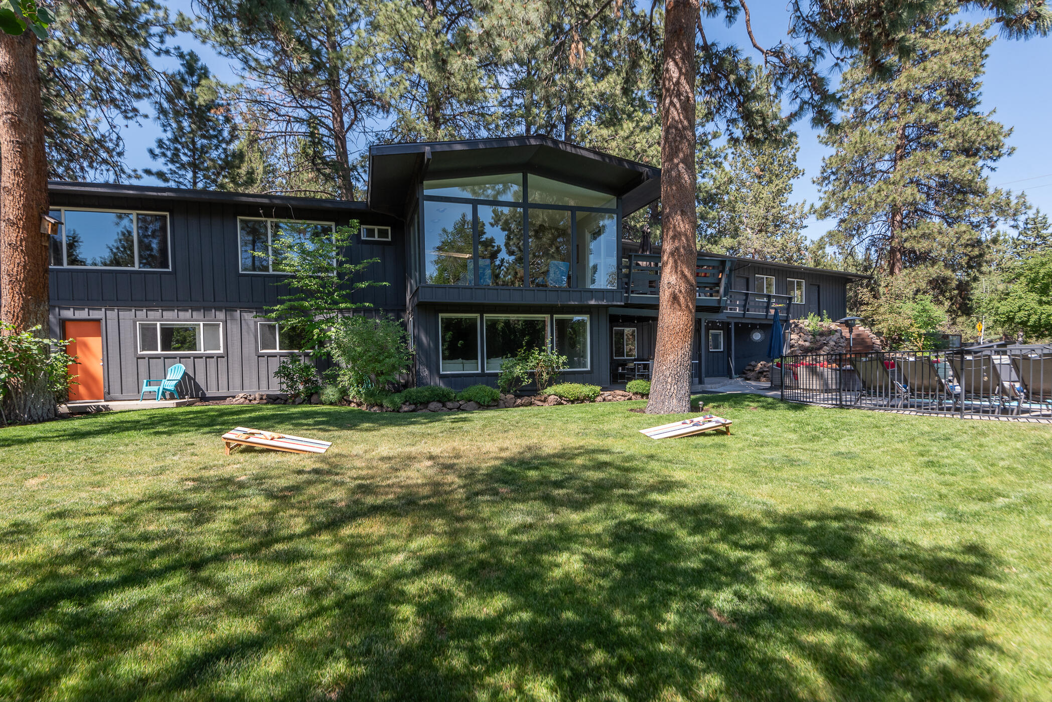 1221 NW West Hills Avenue