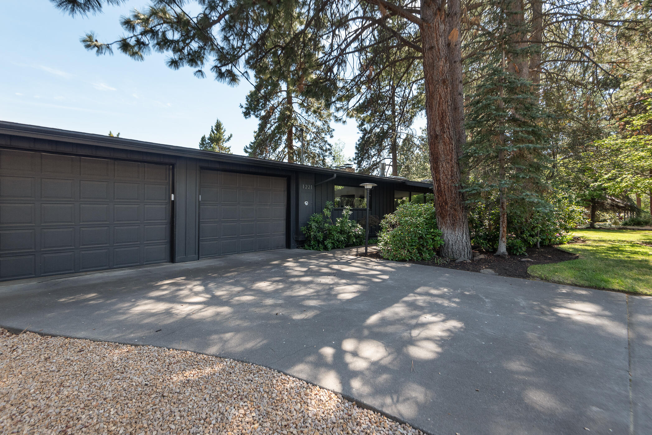 1221 NW West Hills Avenue