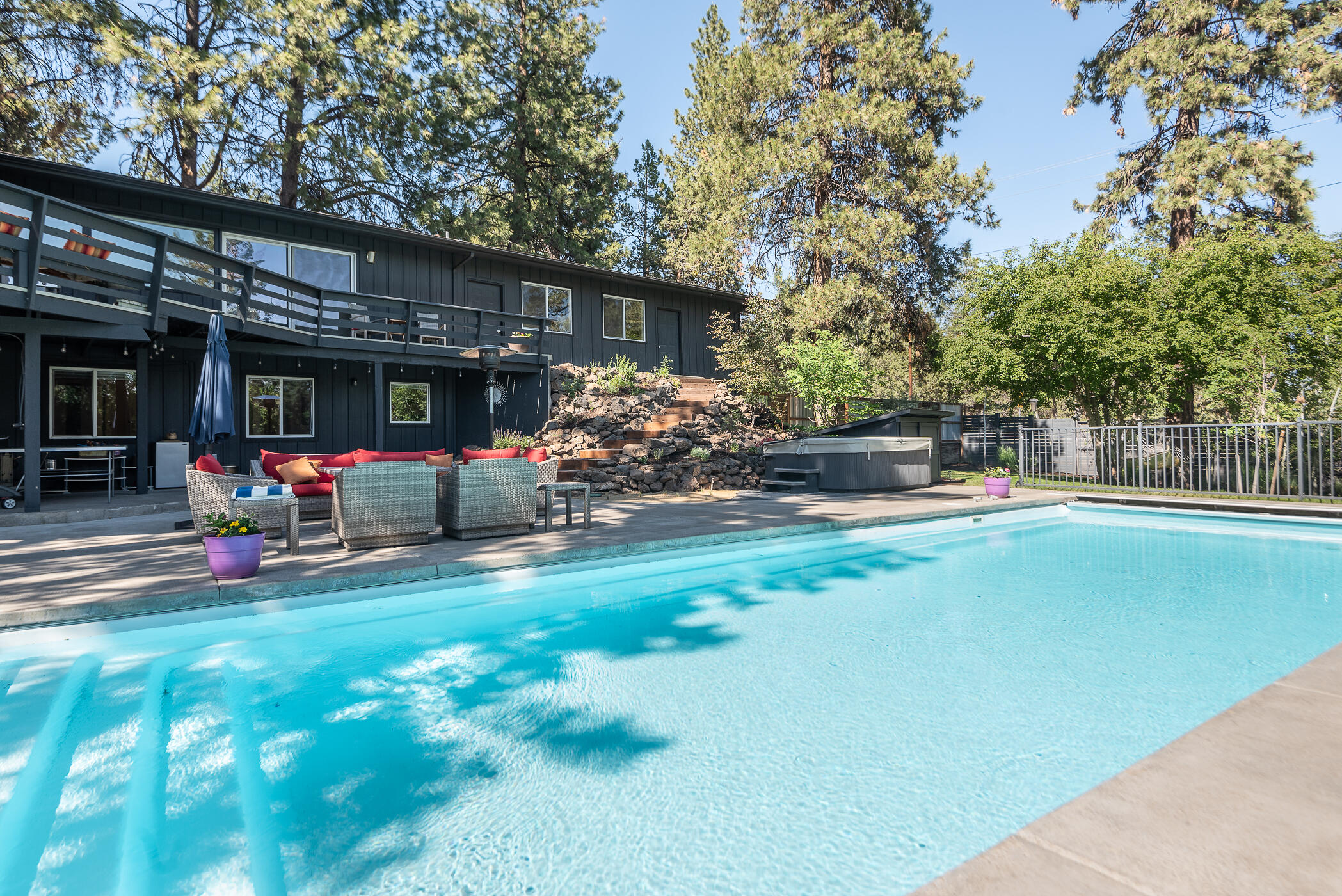 1221 NW West Hills Avenue