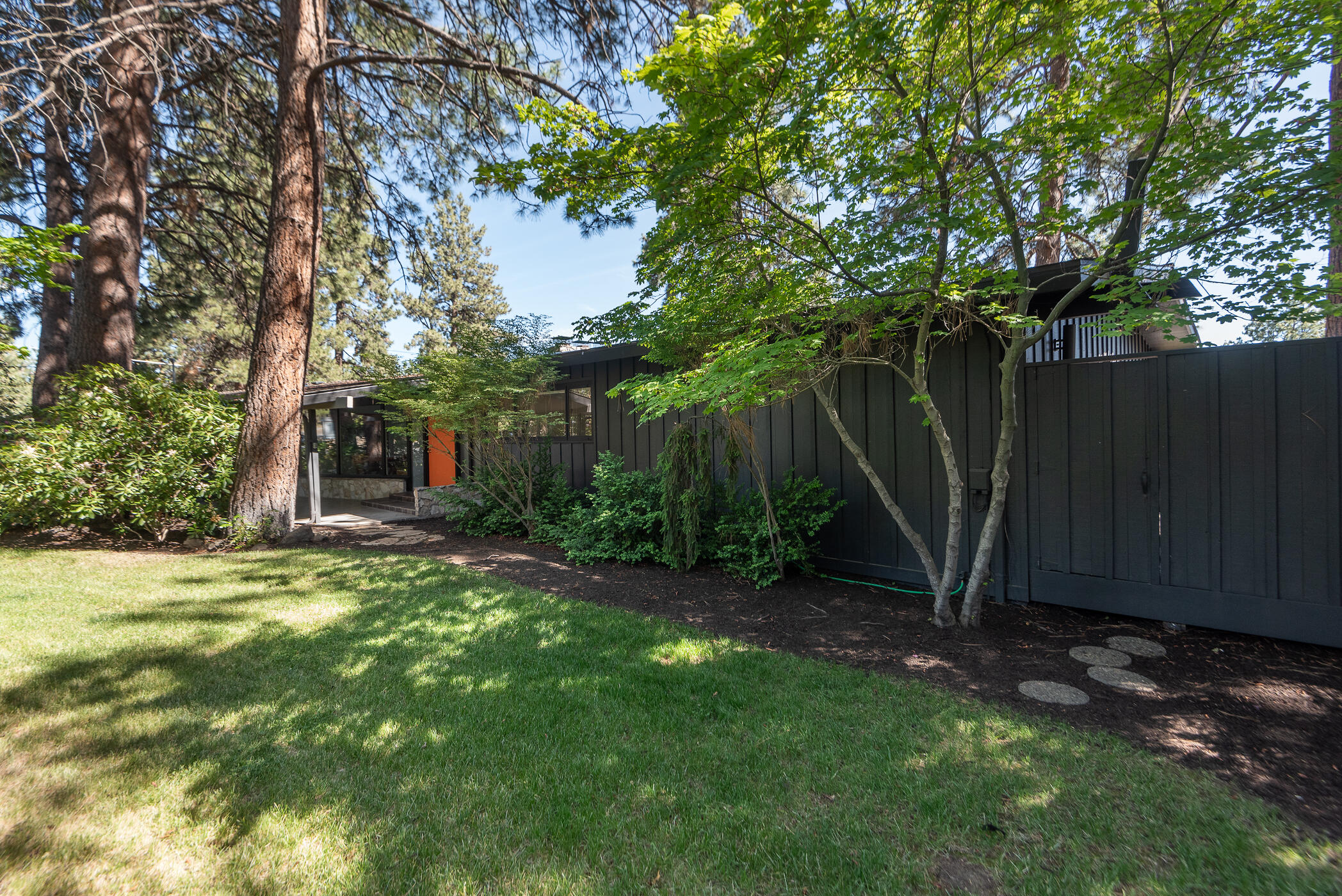 1221 NW West Hills Avenue