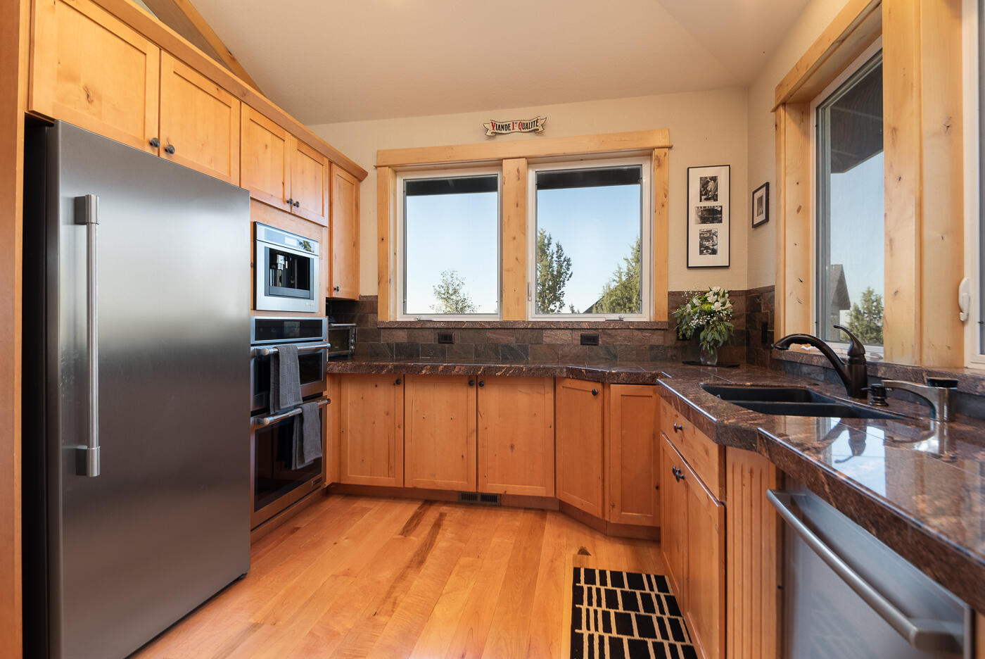 2546 SW 43rd Court