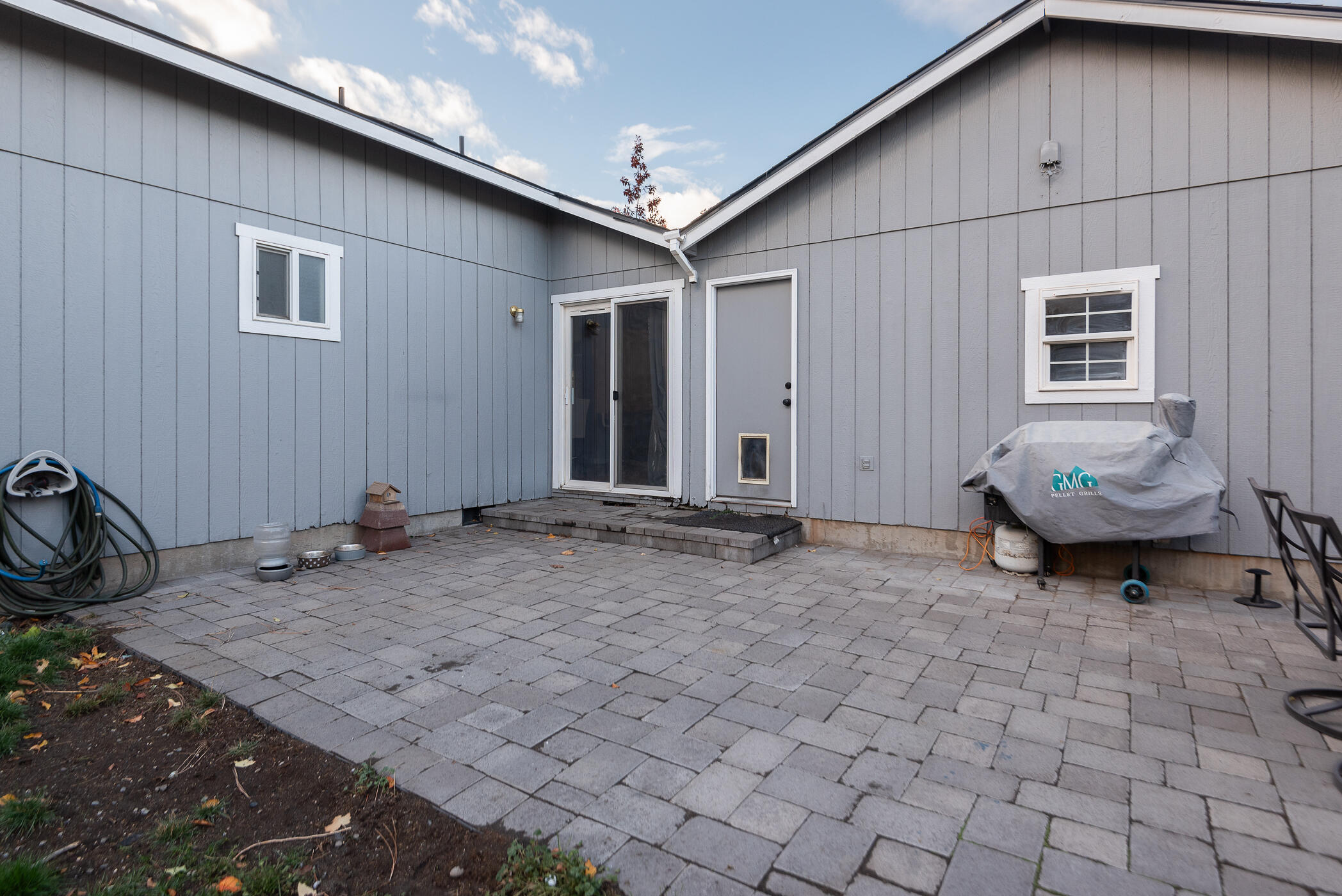 1728 NE Heavenly Drive