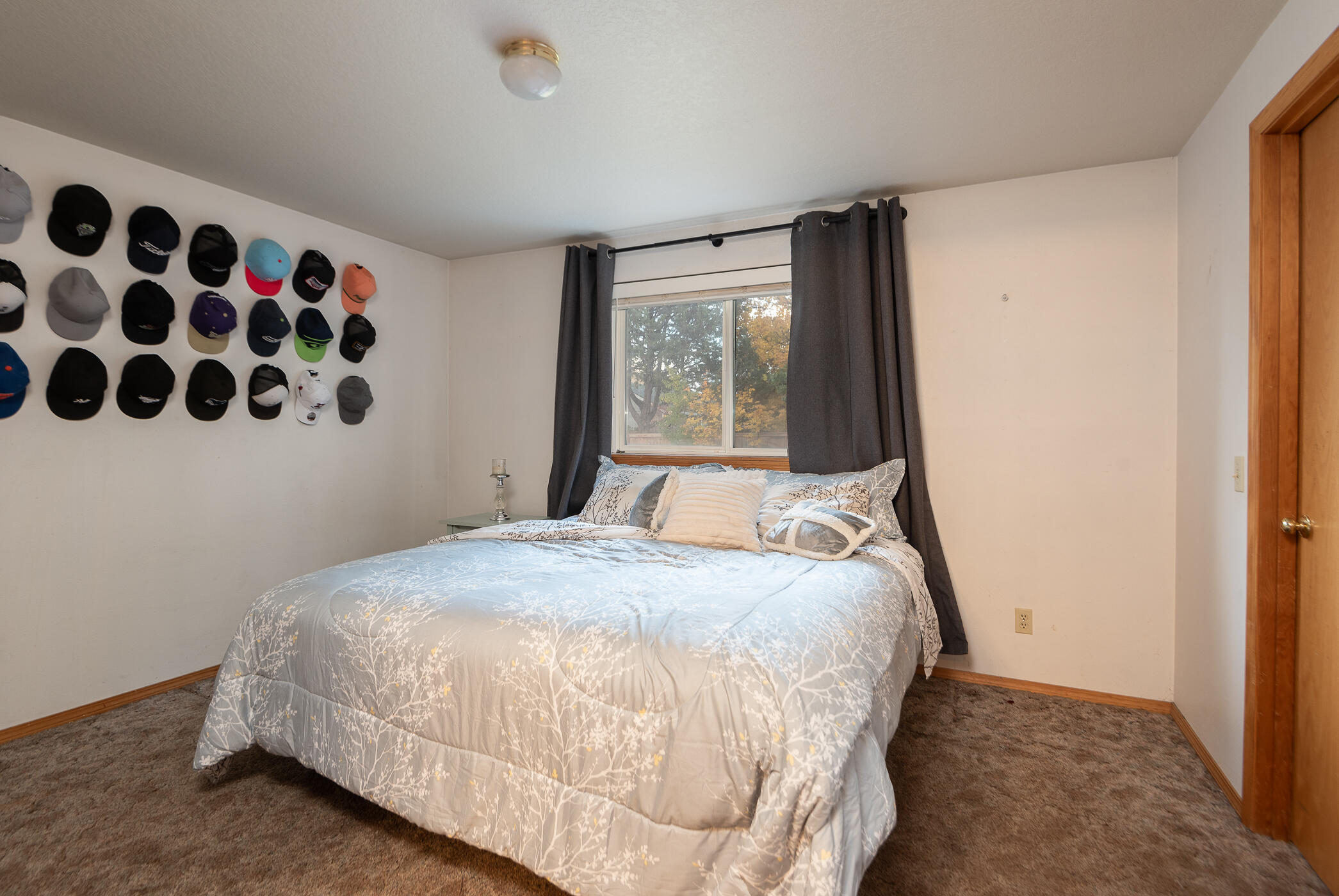 1728 NE Heavenly Drive