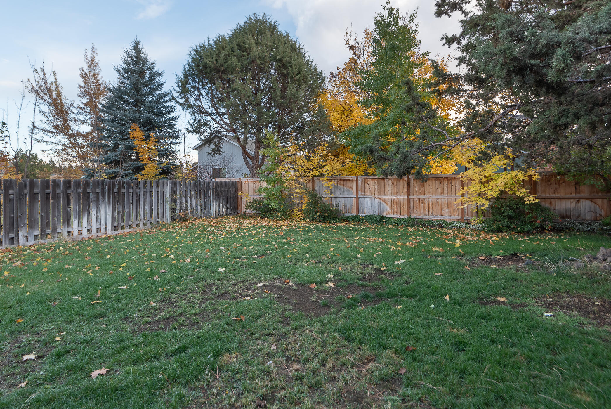 1728 NE Heavenly Drive