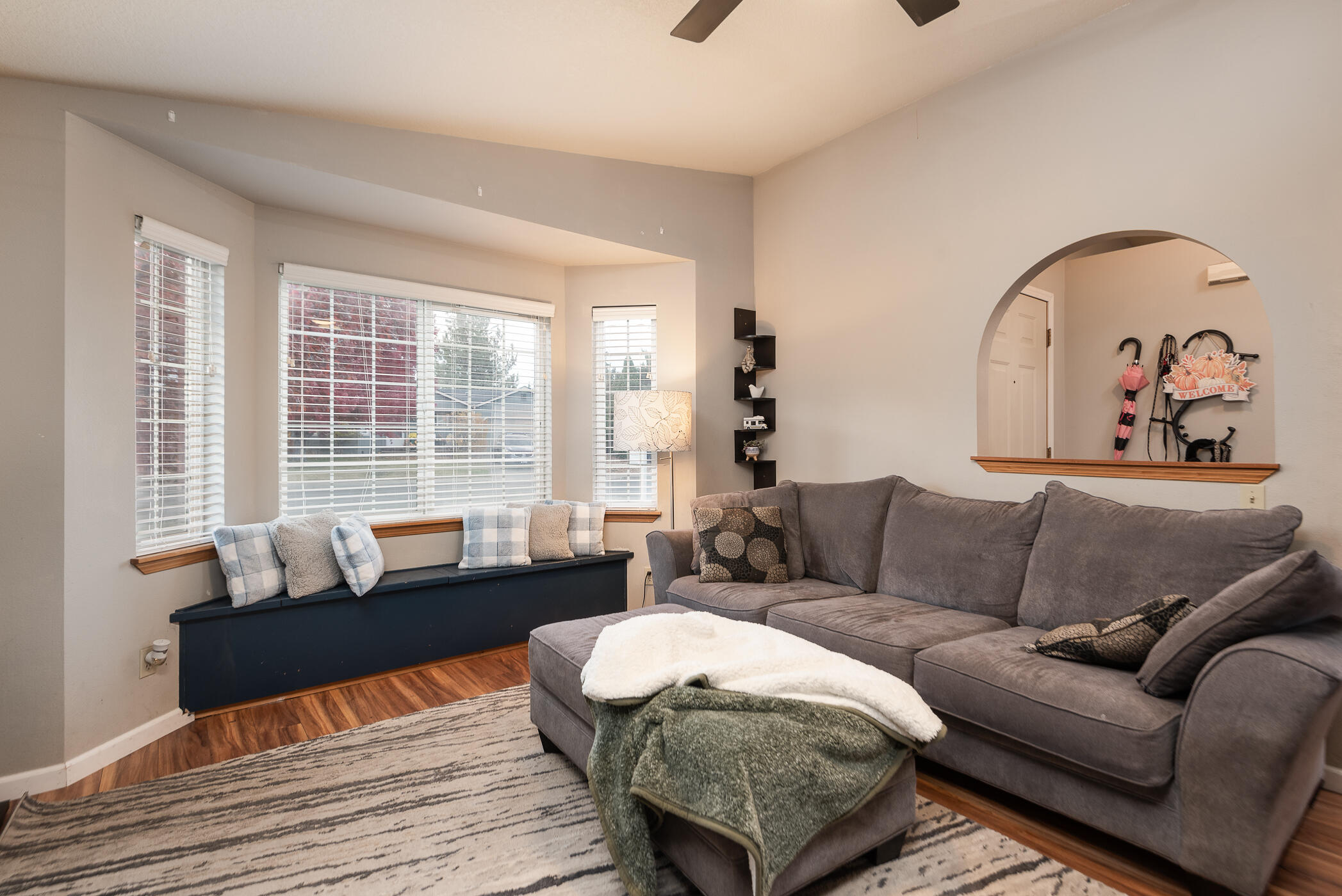 1728 NE Heavenly Drive