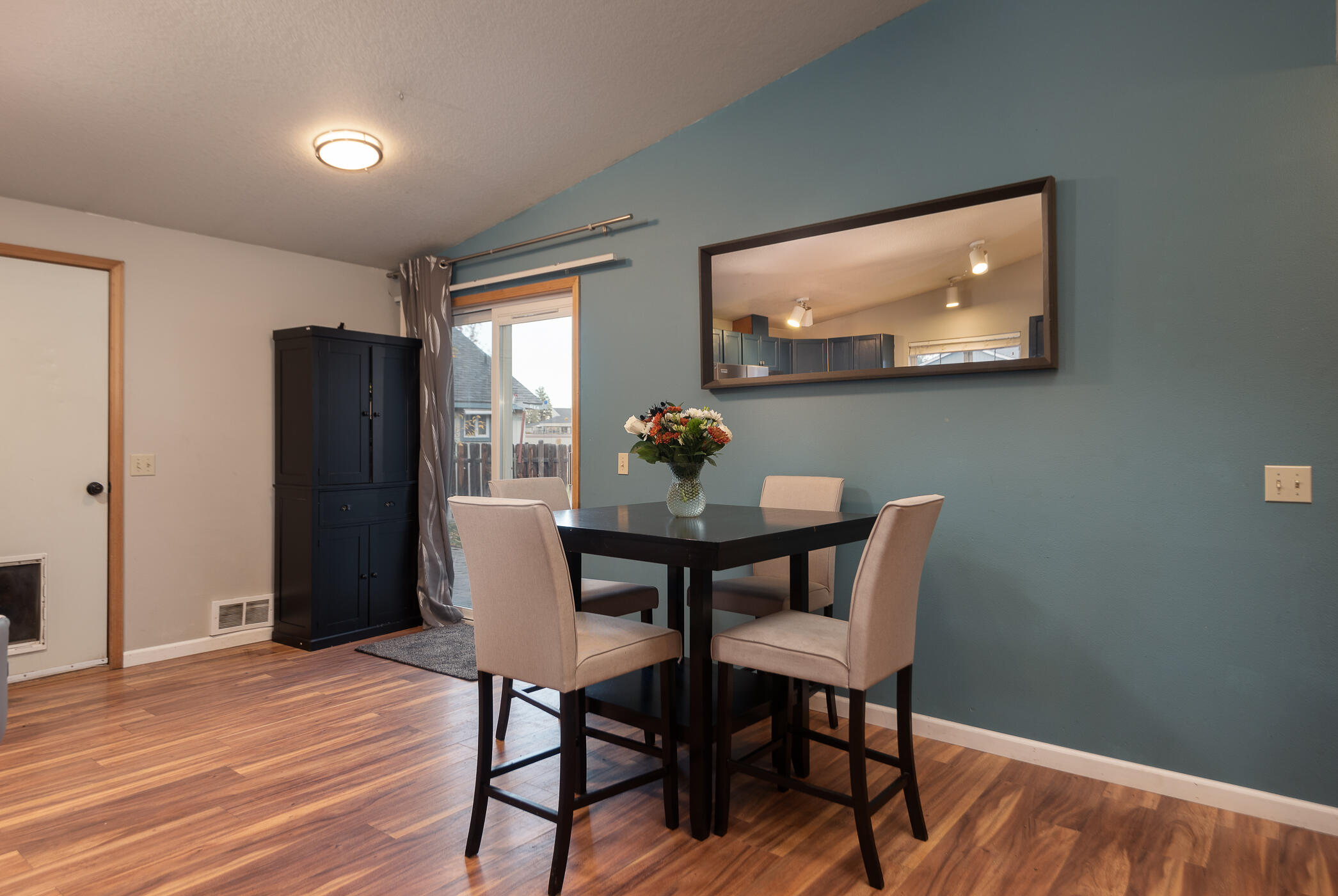 1728 NE Heavenly Drive