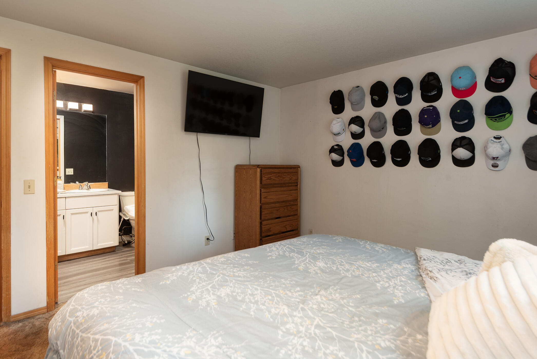 1728 NE Heavenly Drive