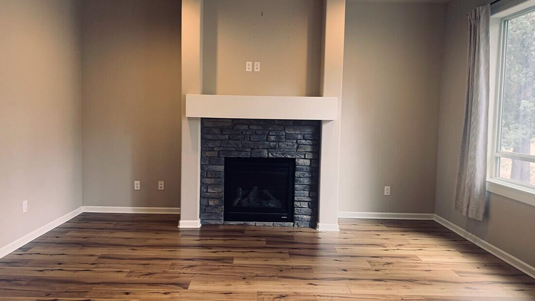 2380 NW Debron Lane