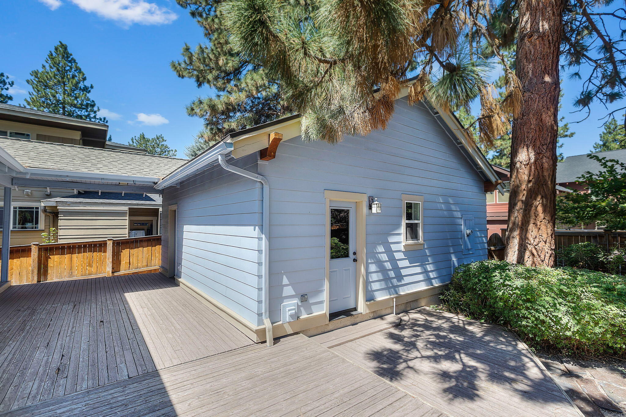 2612 NW Lemhi Pass Drive