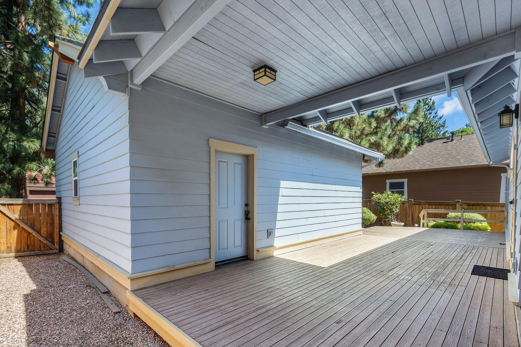 2612 NW Lemhi Pass Drive