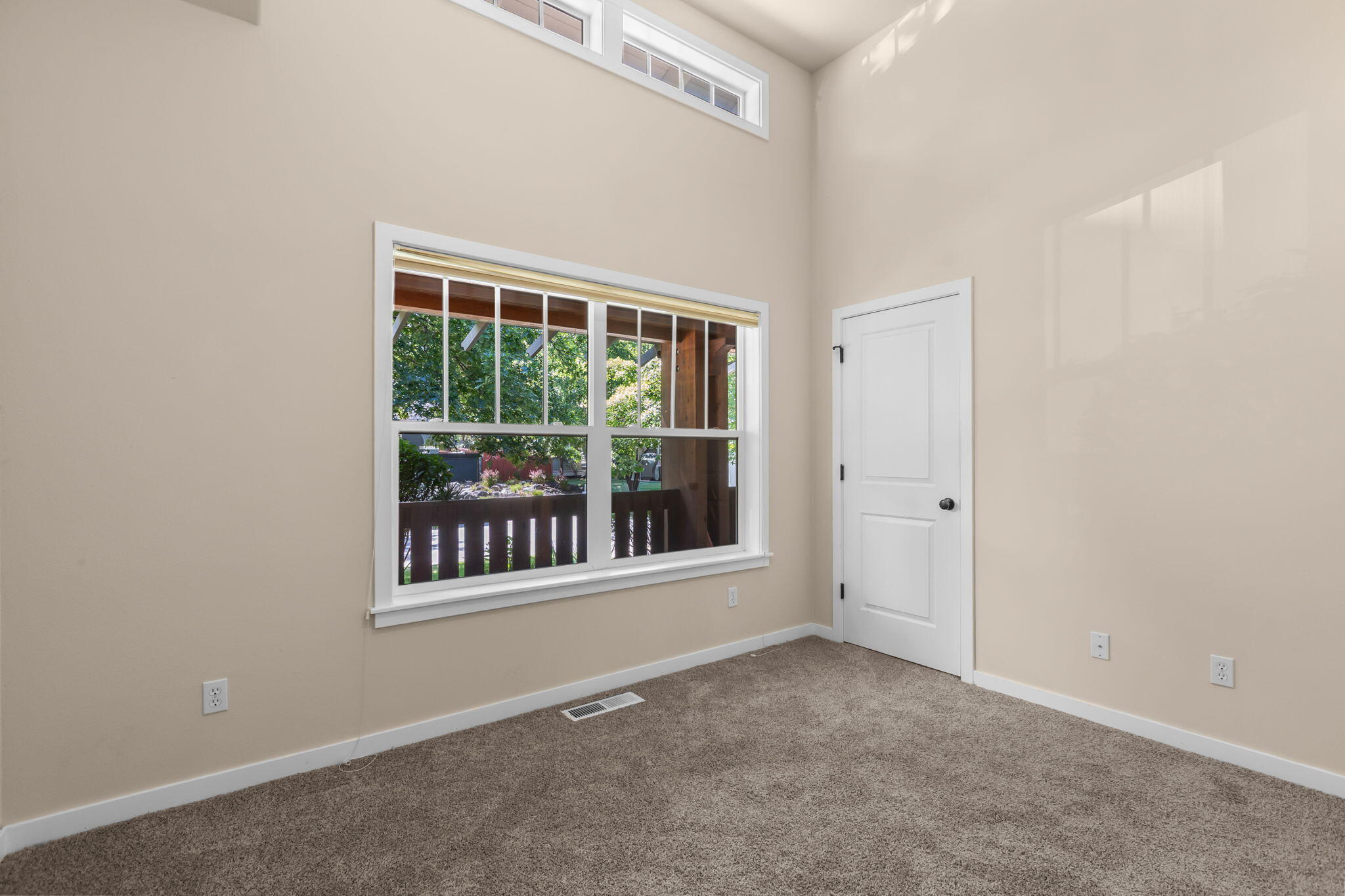 2612 NW Lemhi Pass Drive