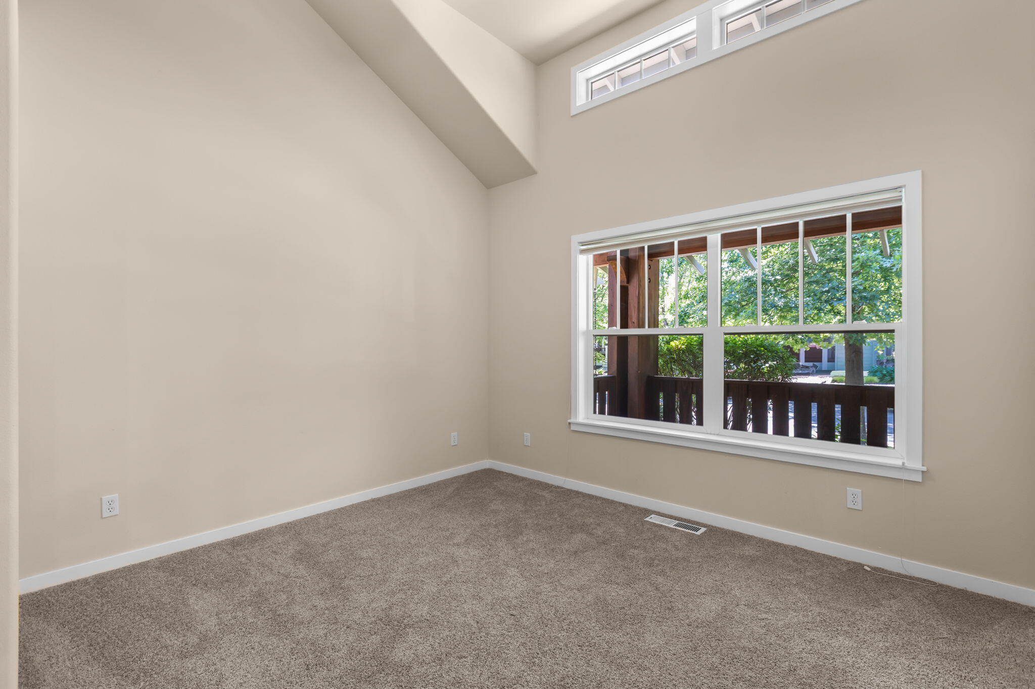 2612 NW Lemhi Pass Drive