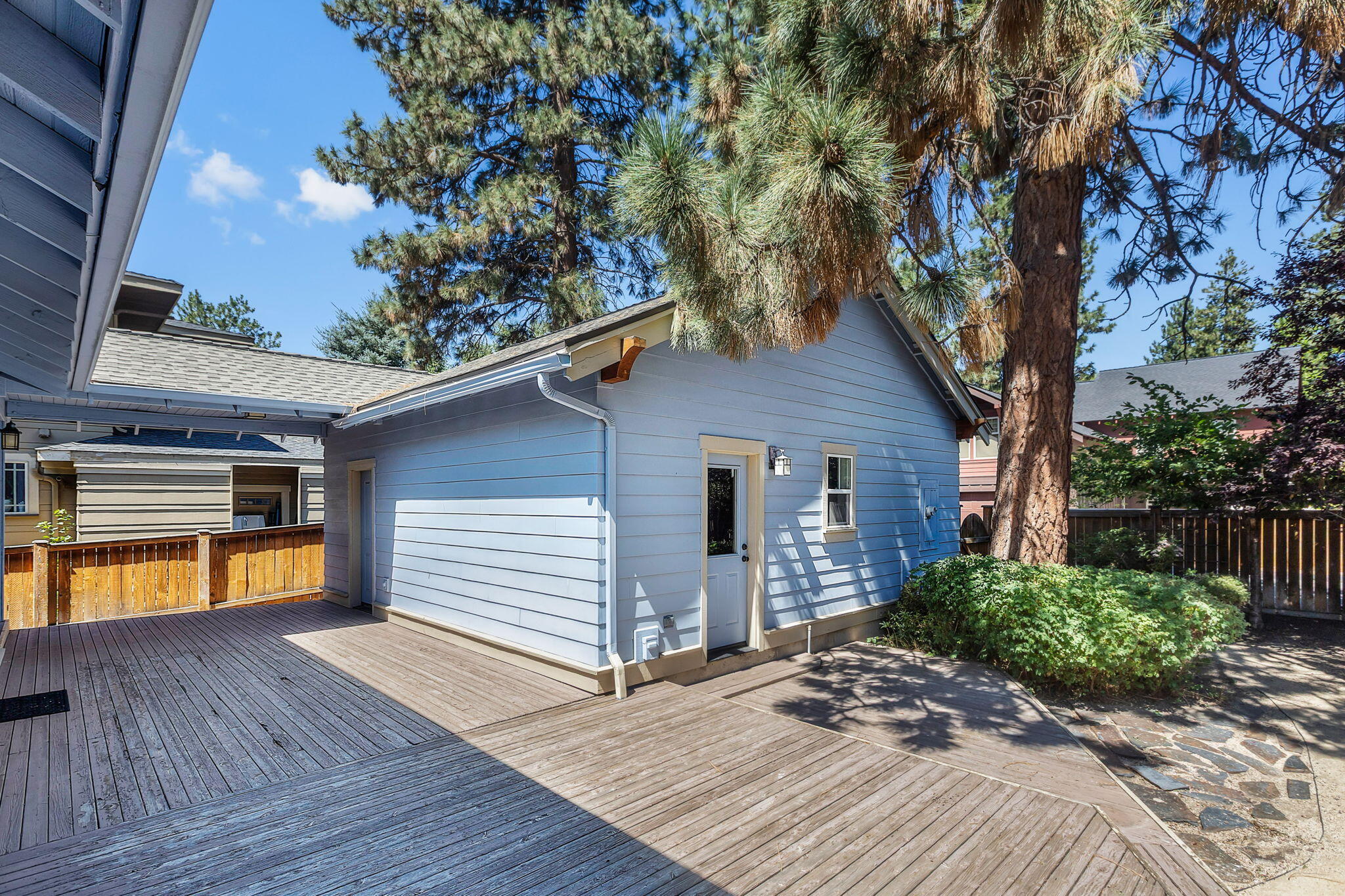 2612 NW Lemhi Pass Drive