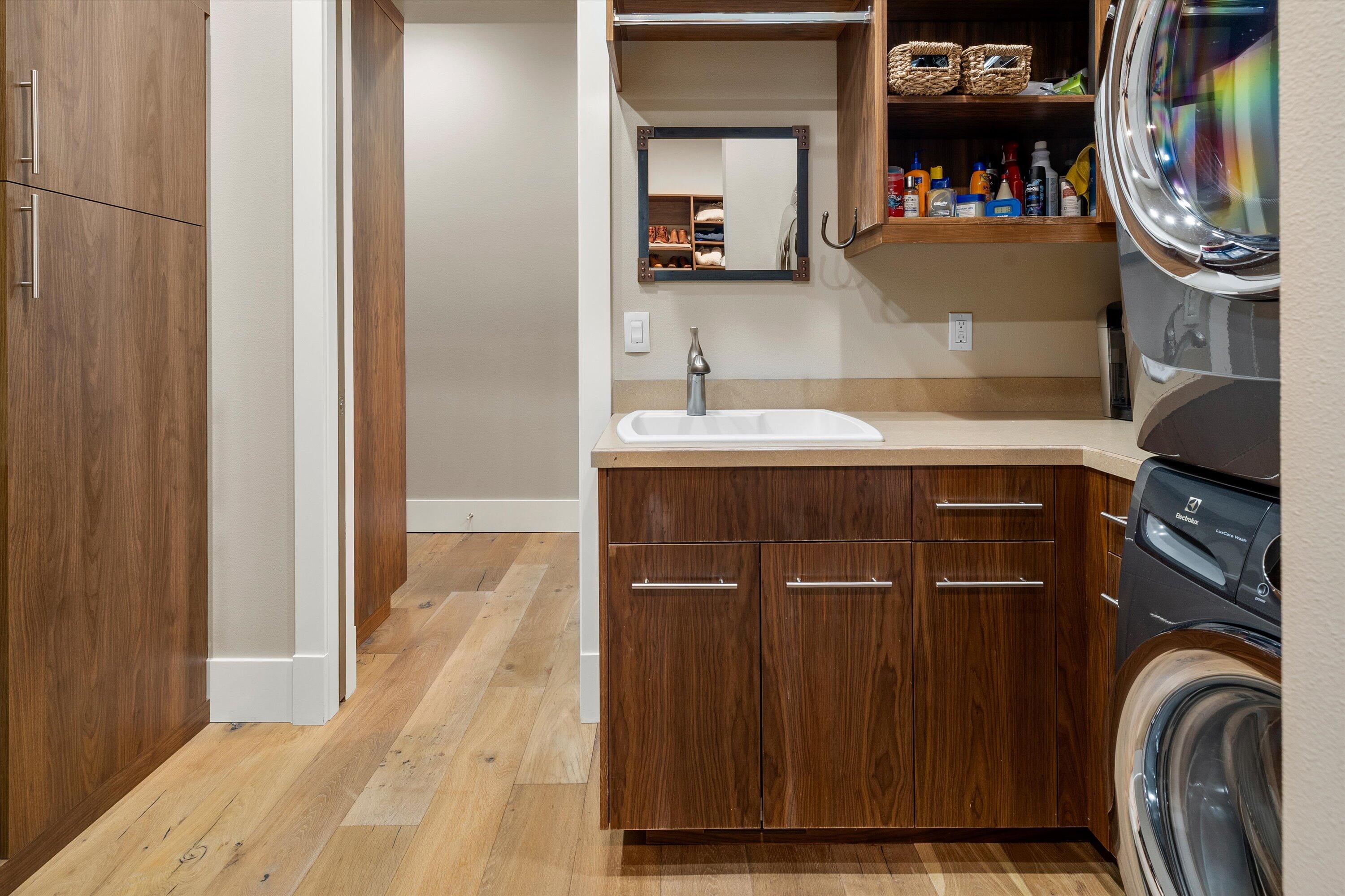 61354 Triple Knot Road, Bend