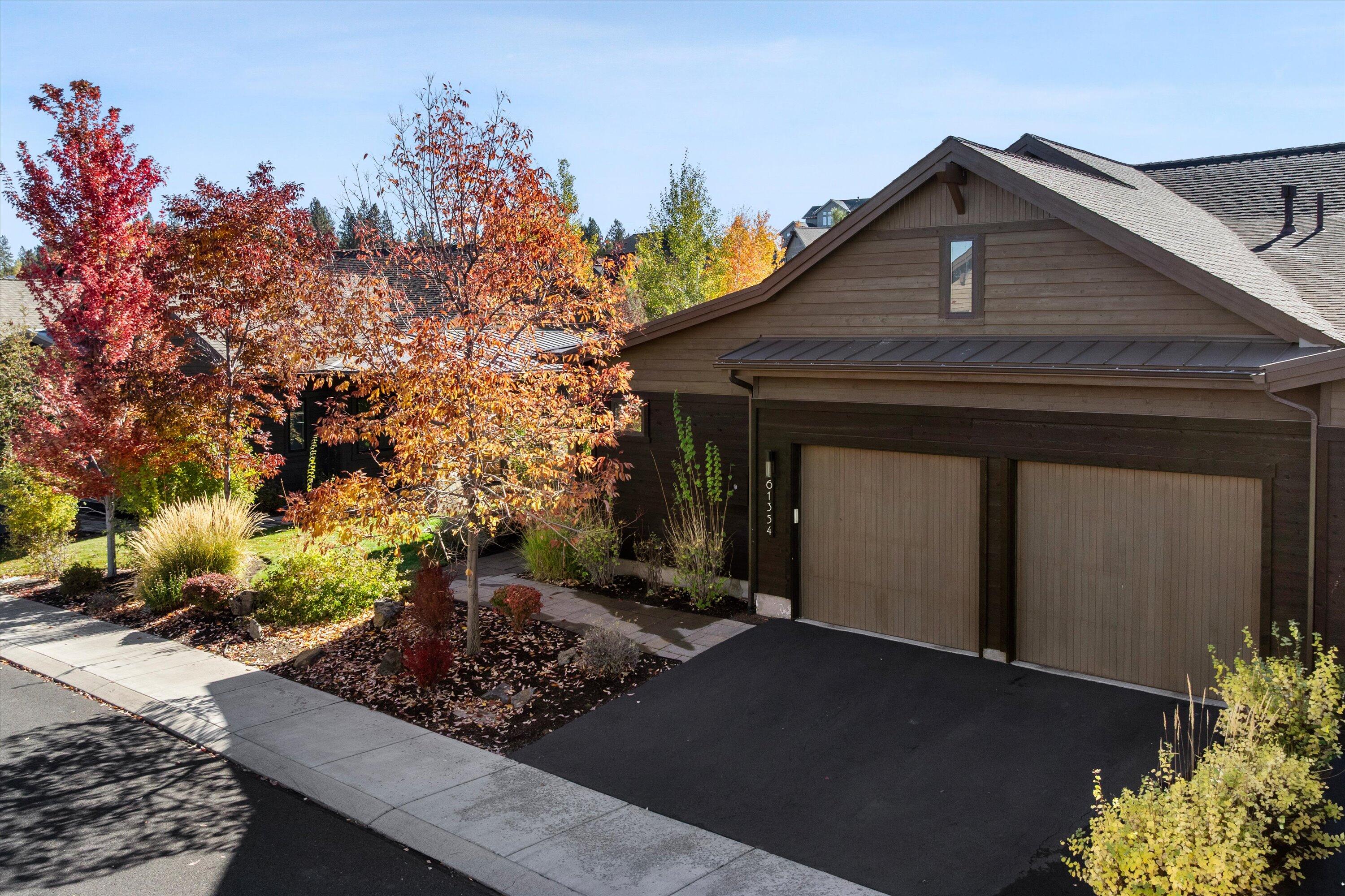 61354 Triple Knot Road, Bend