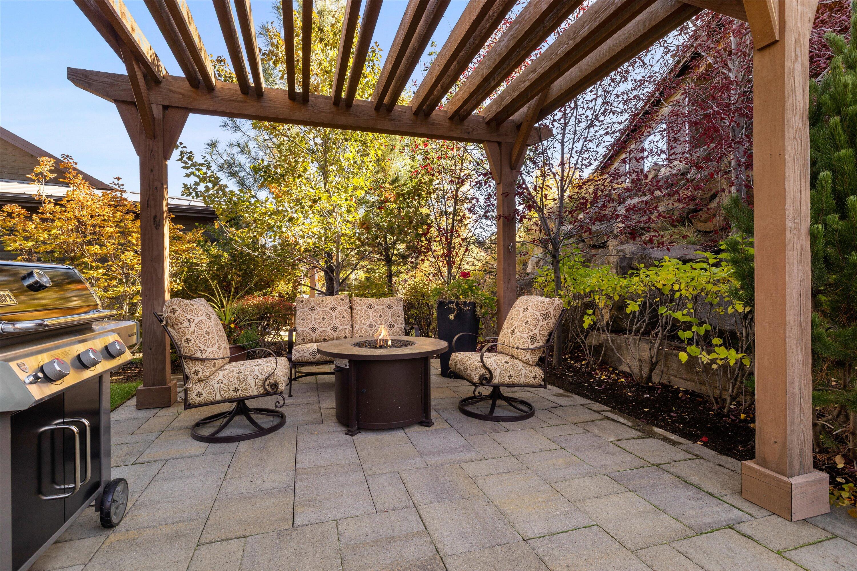 61354 Triple Knot Road, Bend