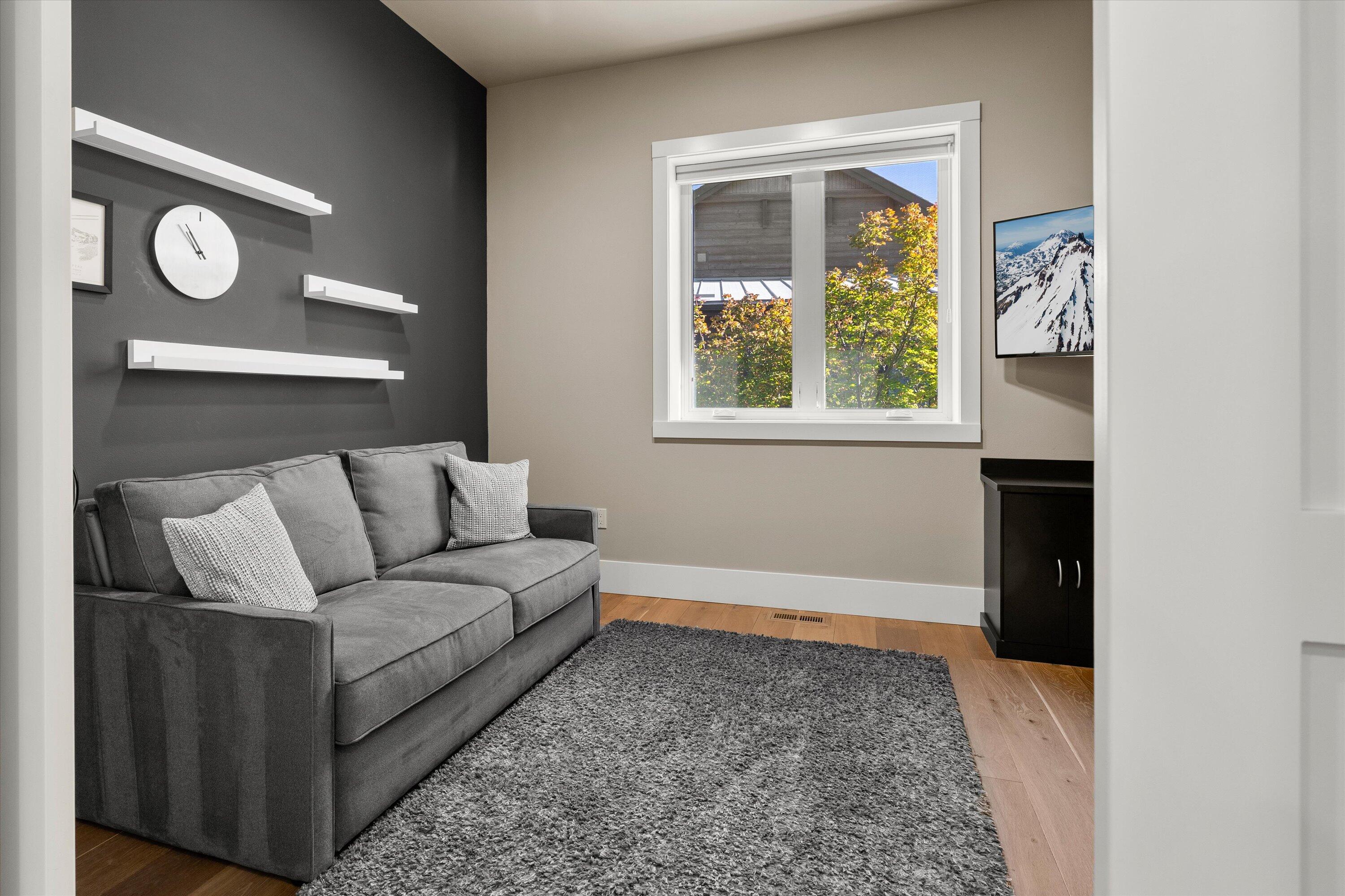 61354 Triple Knot Road, Bend