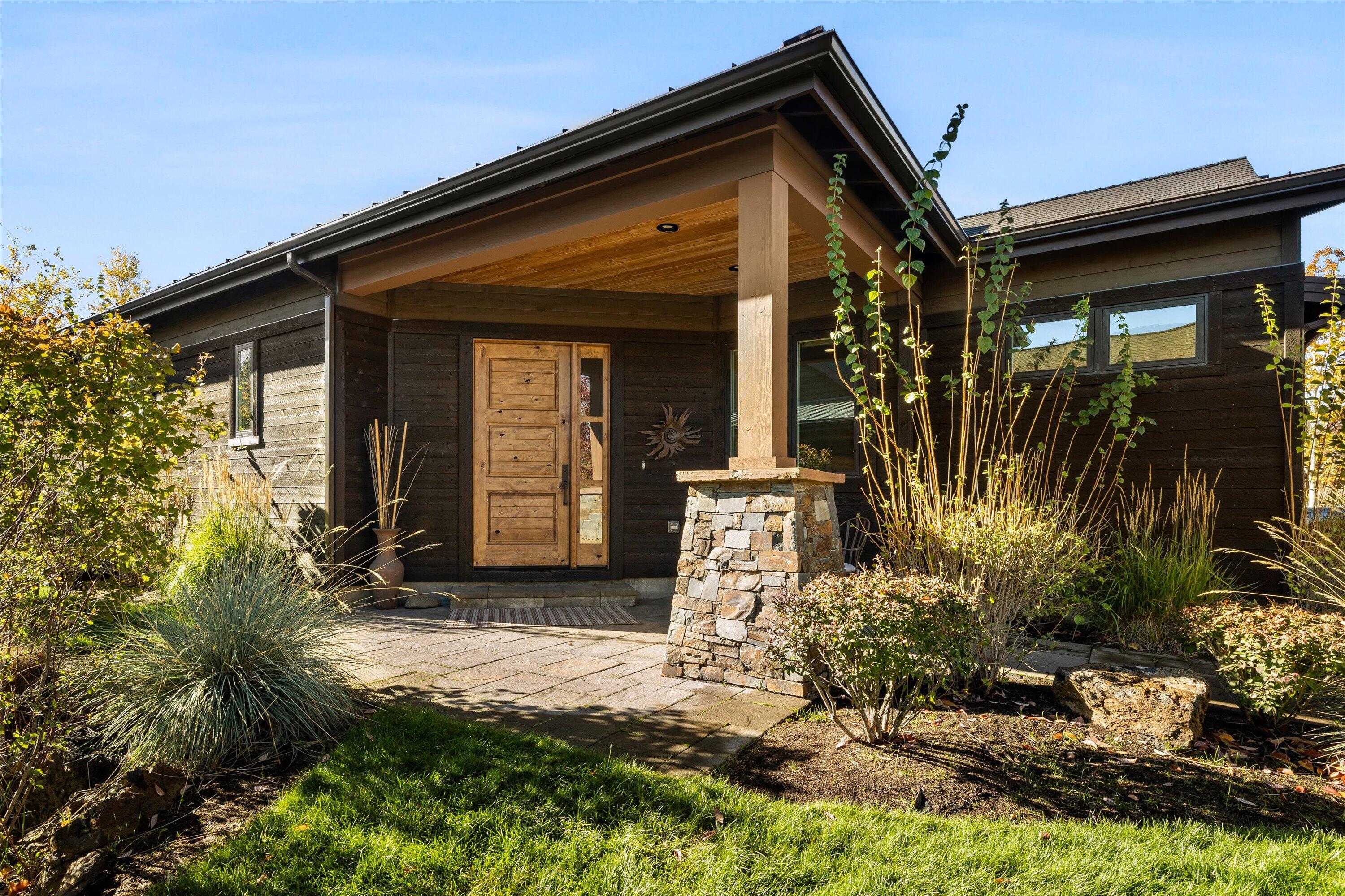 61354 Triple Knot Road, Bend