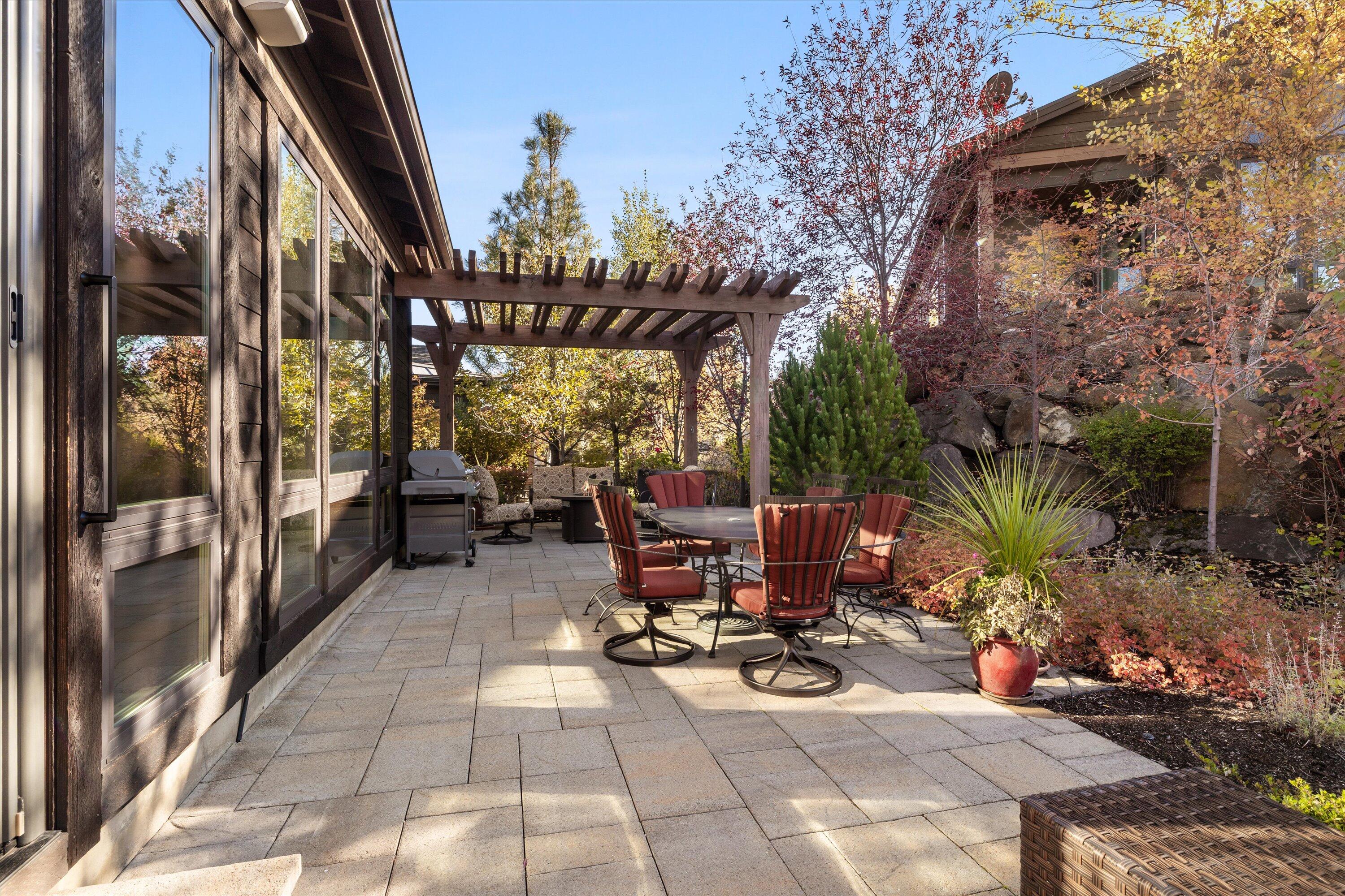 61354 Triple Knot Road, Bend