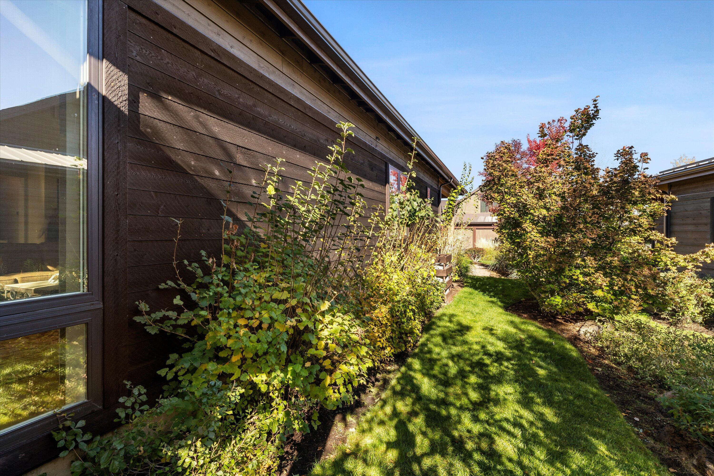61354 Triple Knot Road, Bend