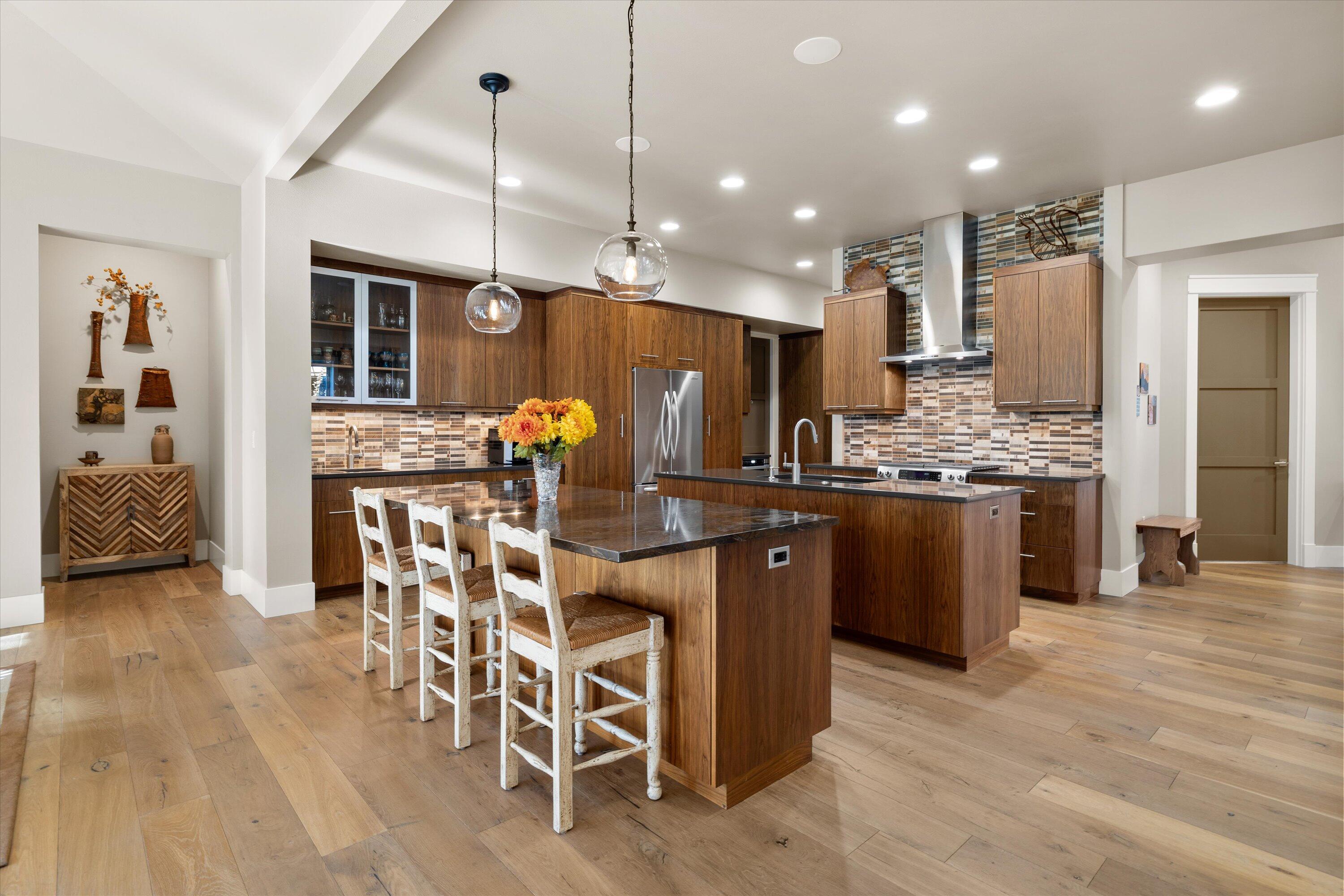 61354 Triple Knot Road, Bend