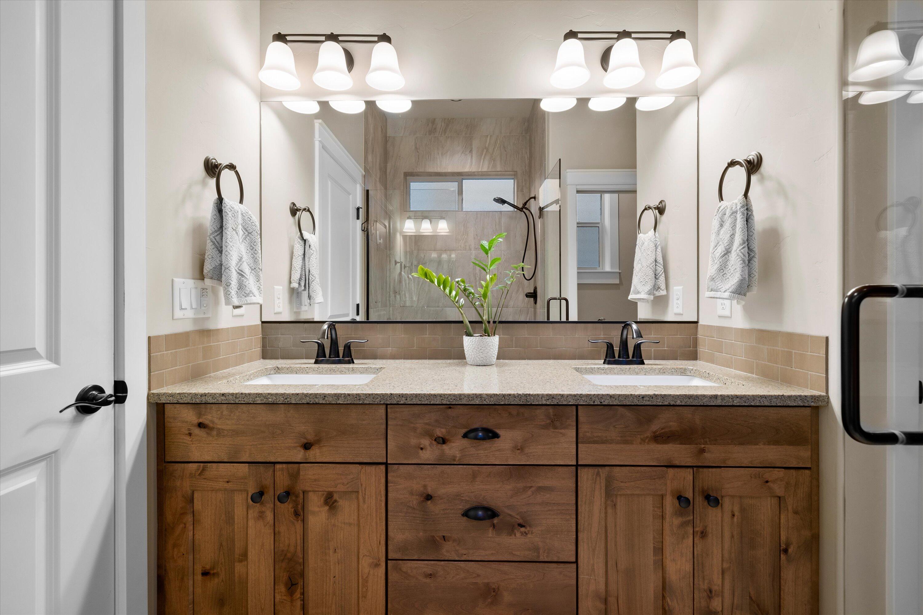 60208 Rolled Rock Way, Bend