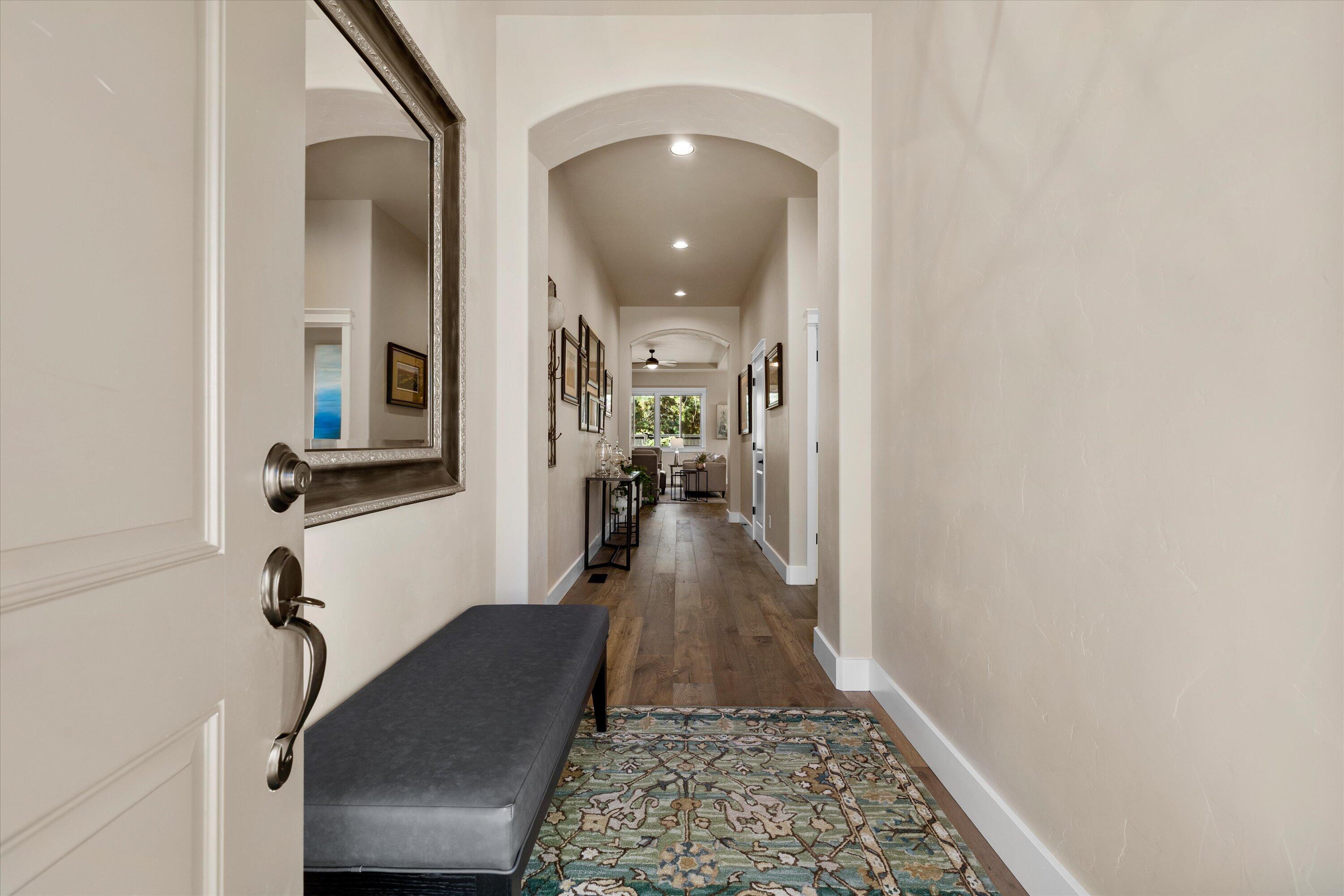 60208 Rolled Rock Way, Bend