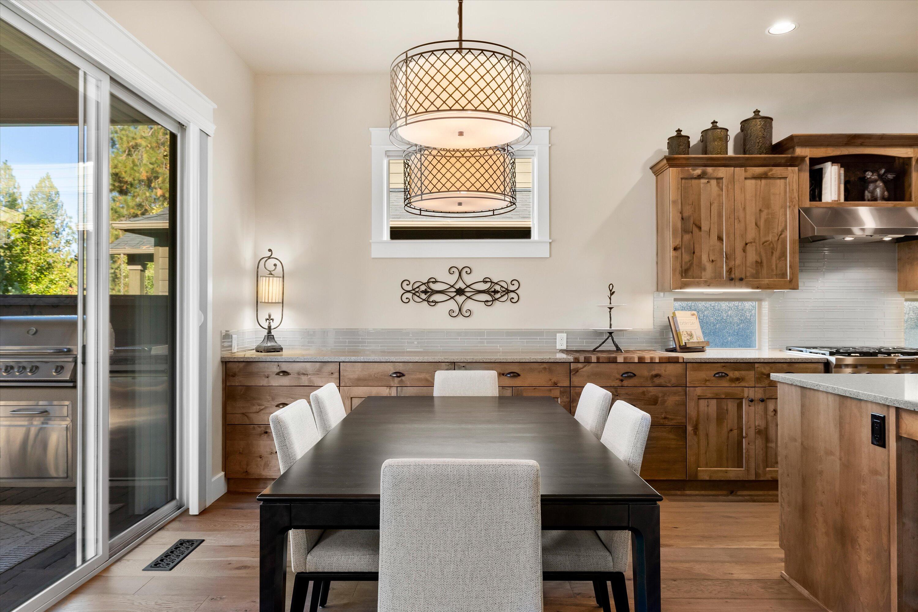 60208 Rolled Rock Way, Bend