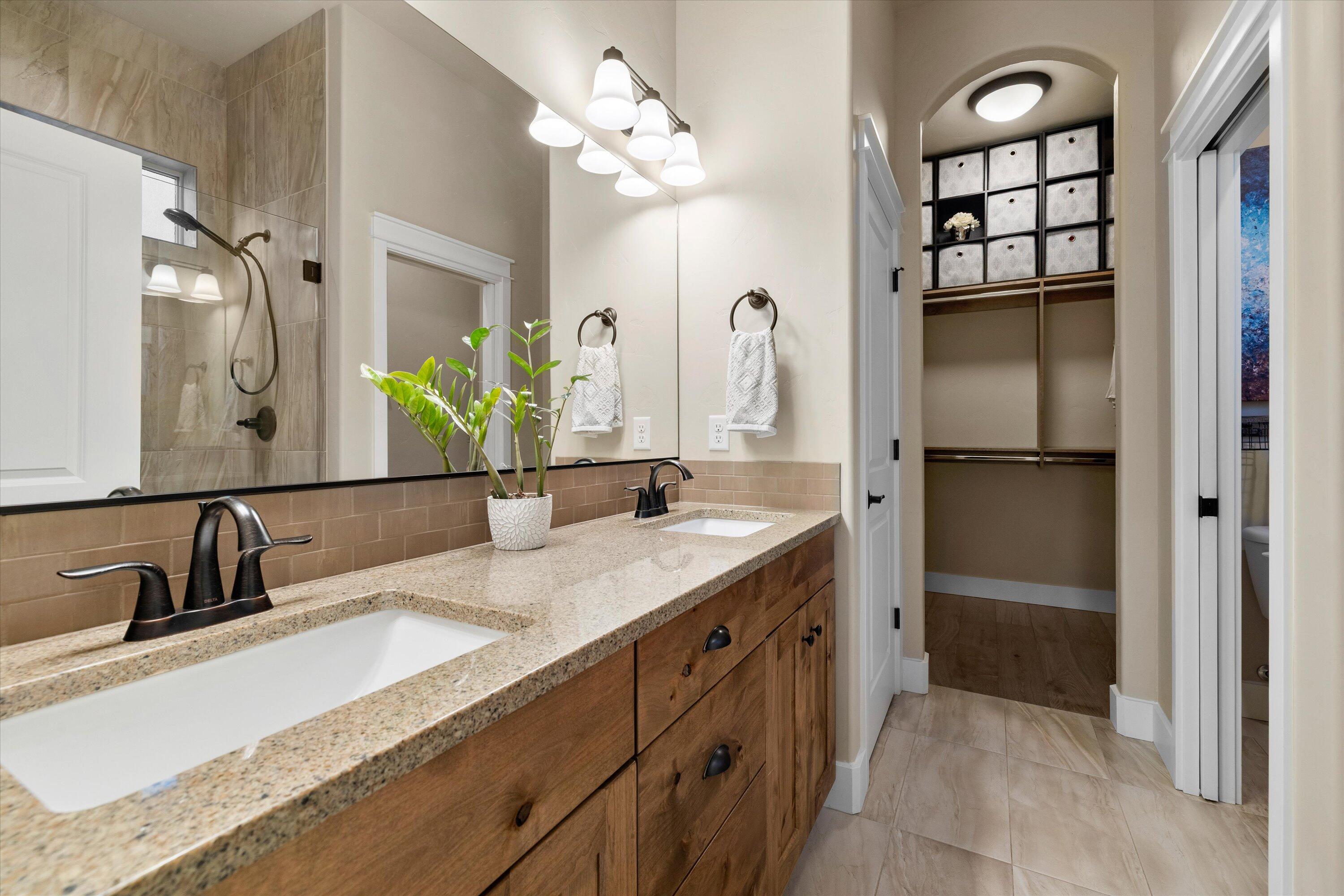 60208 Rolled Rock Way, Bend