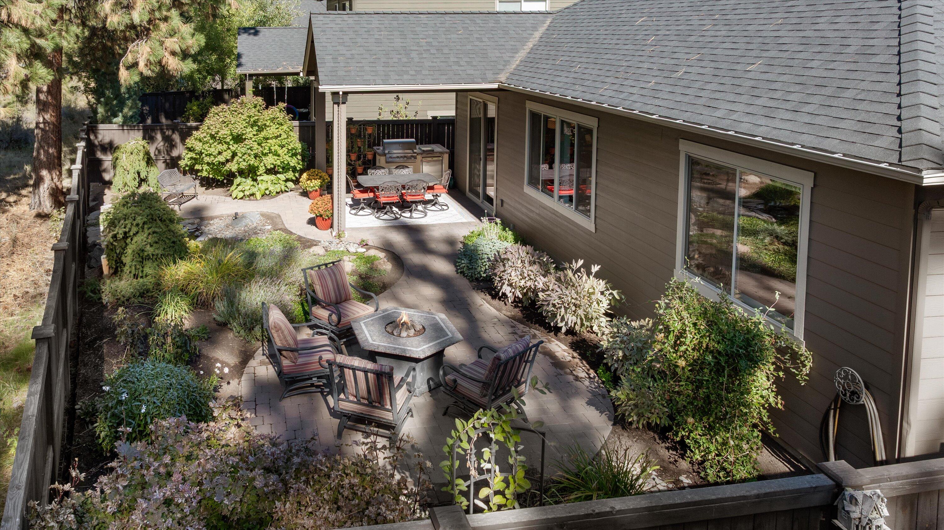 60208 Rolled Rock Way, Bend