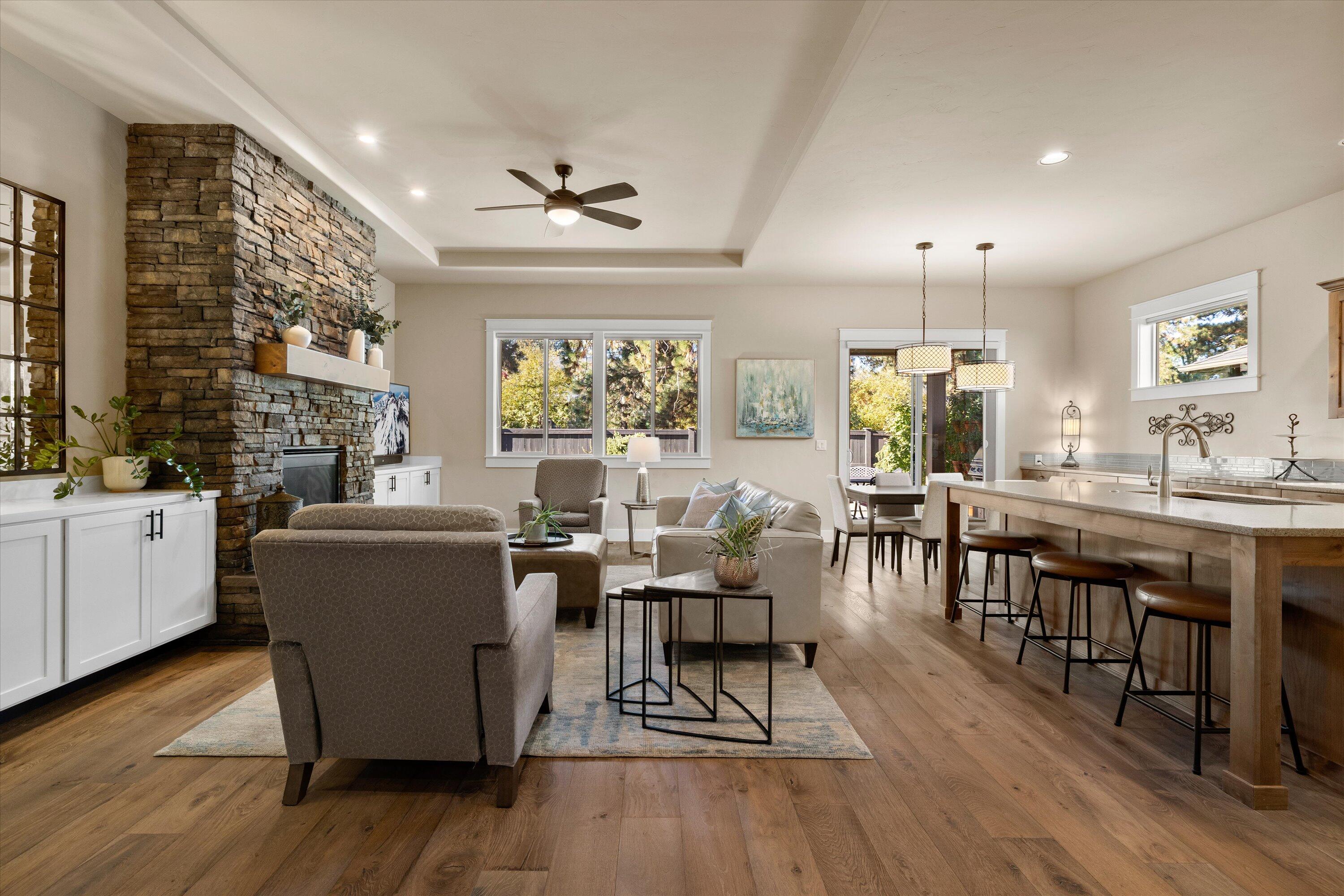 60208 Rolled Rock Way, Bend