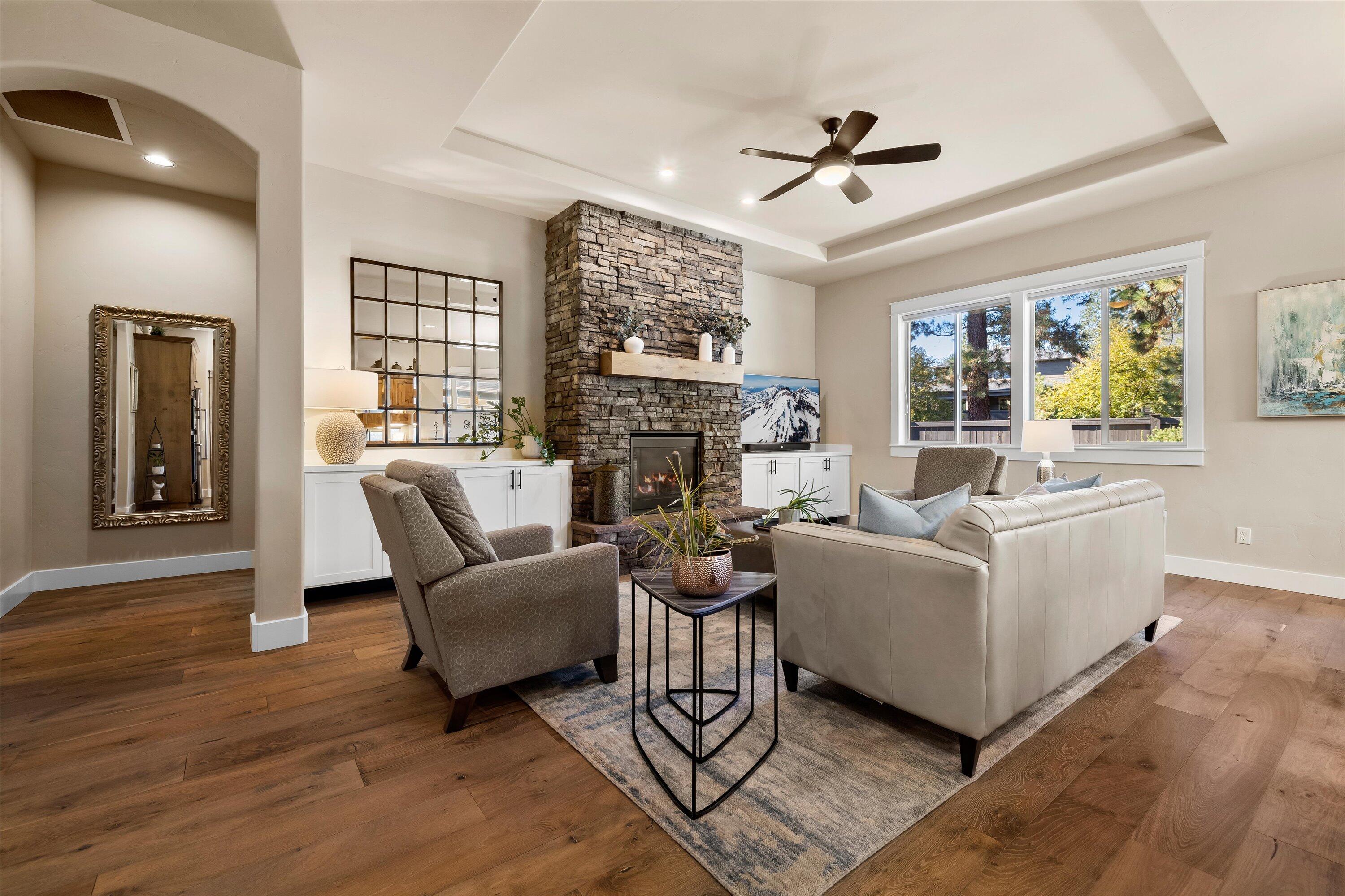 60208 Rolled Rock Way, Bend