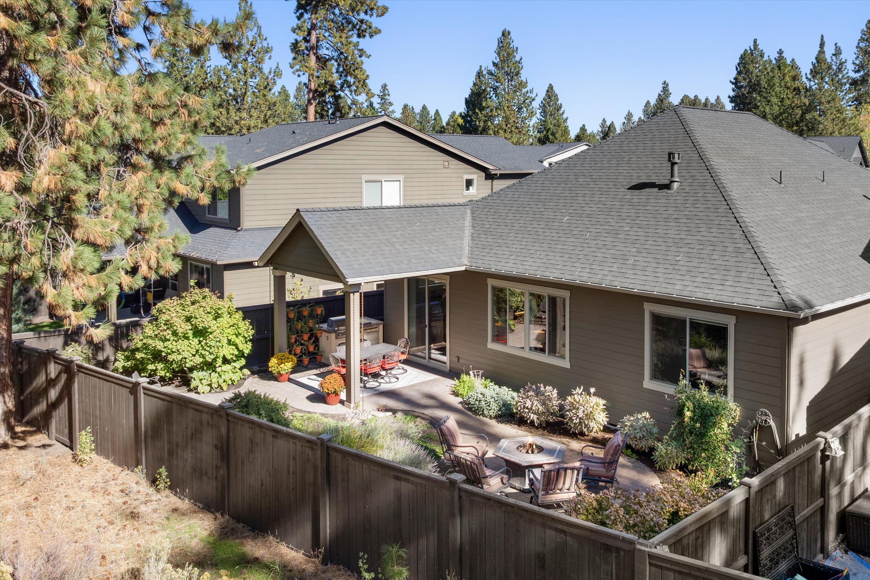 60208 Rolled Rock Way, Bend