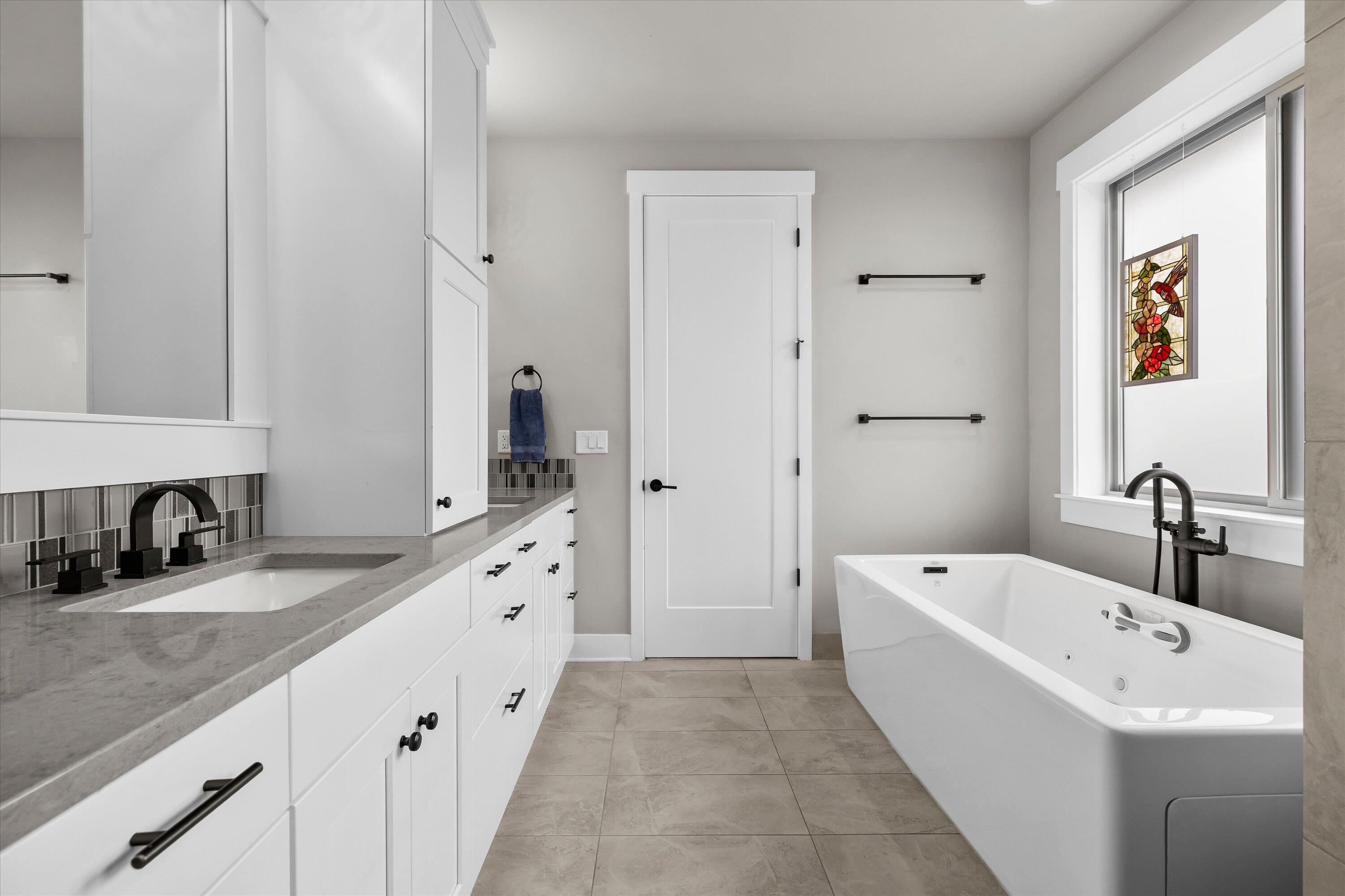 60873 SW Headwaters Loop